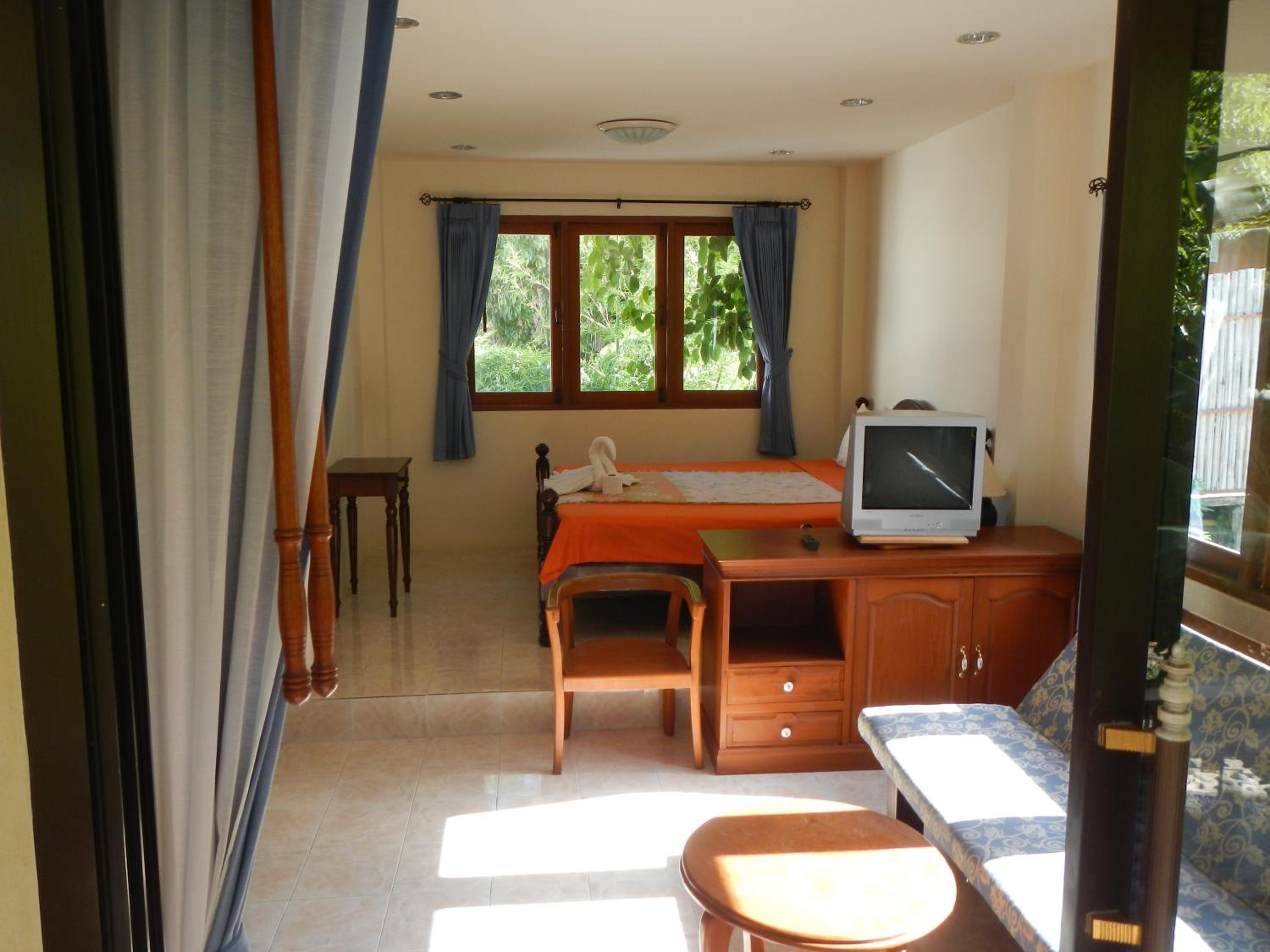 Apartment With Balcony photo 3