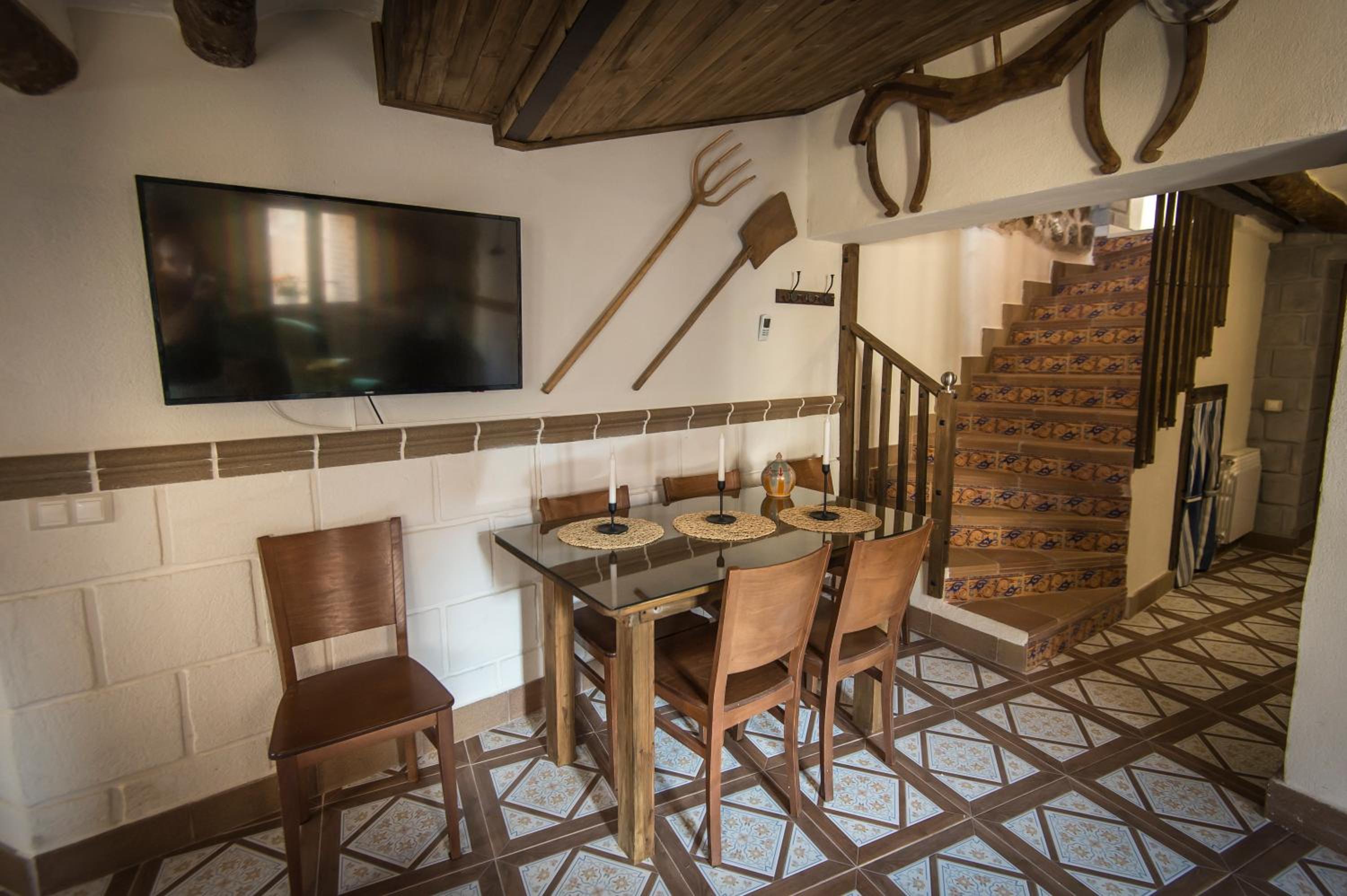Three-Bedroom House - Photo 12