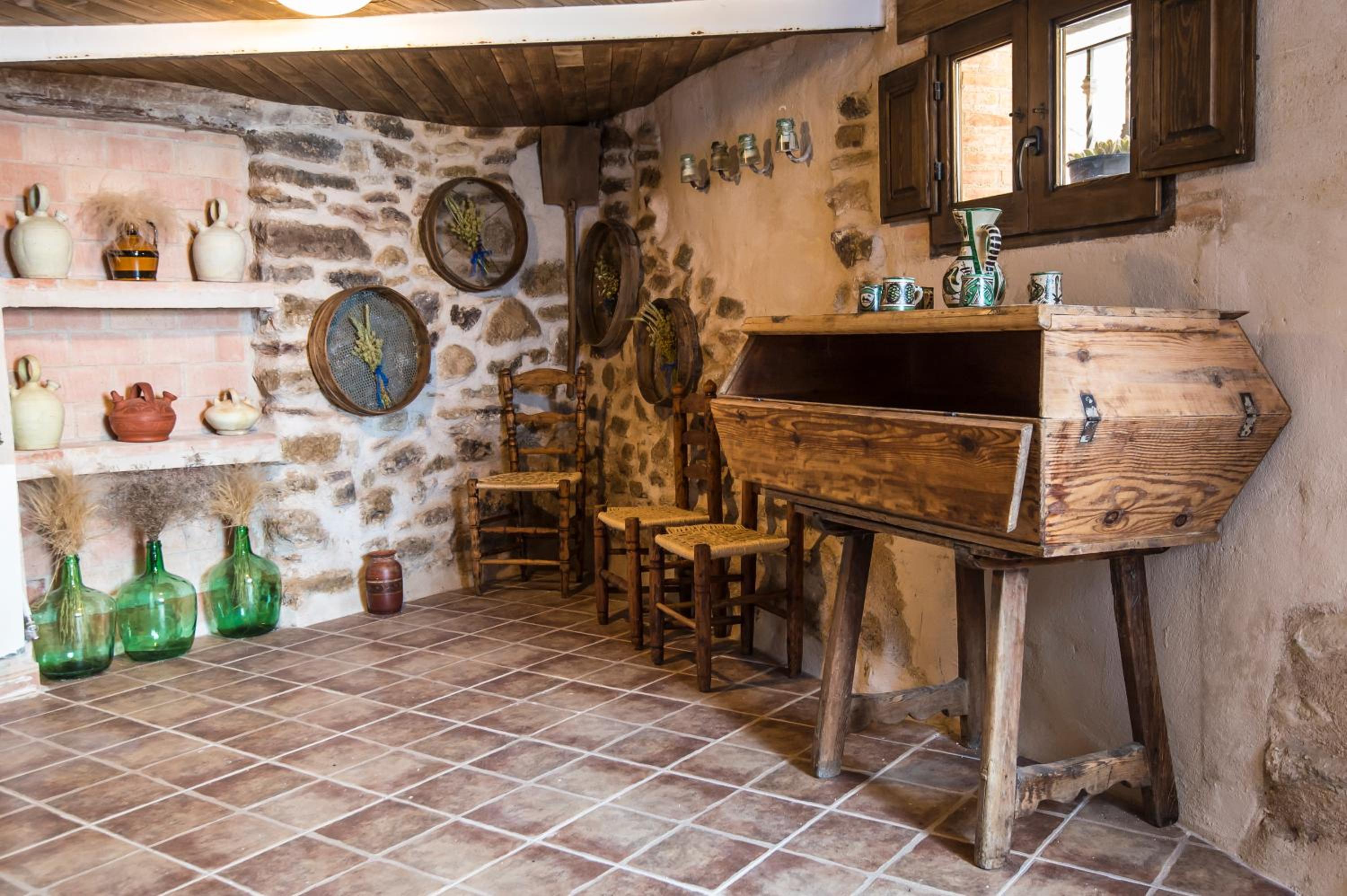Three-Bedroom House - Photo 38