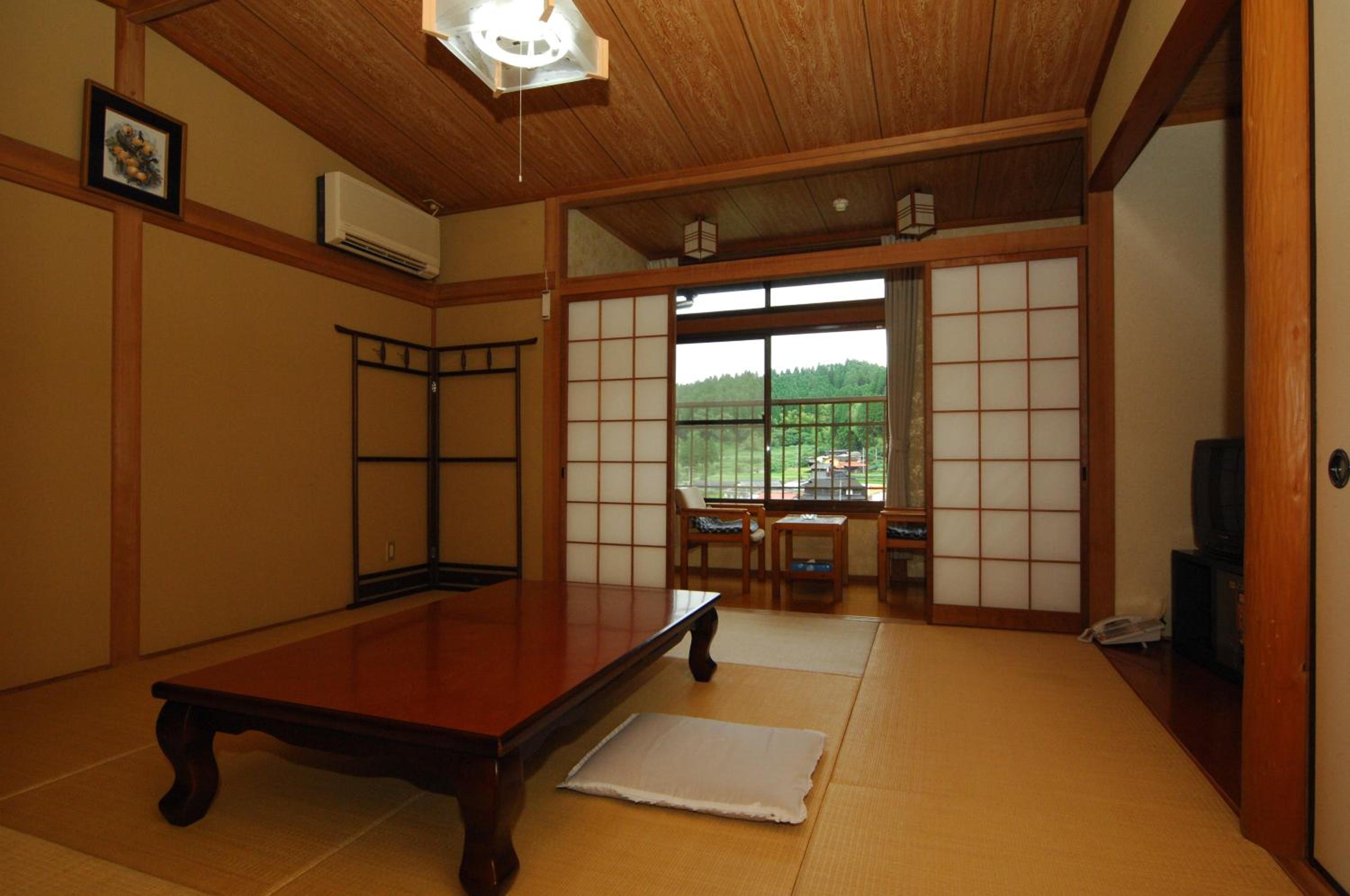 Japanese-Style Twin Room with Shared Bathroom