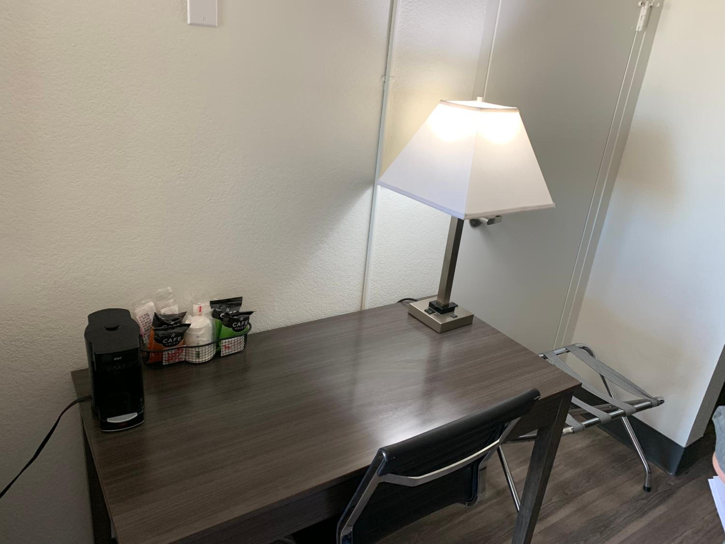 King Room - Mobility Access/Non-Smoking - Photo 5