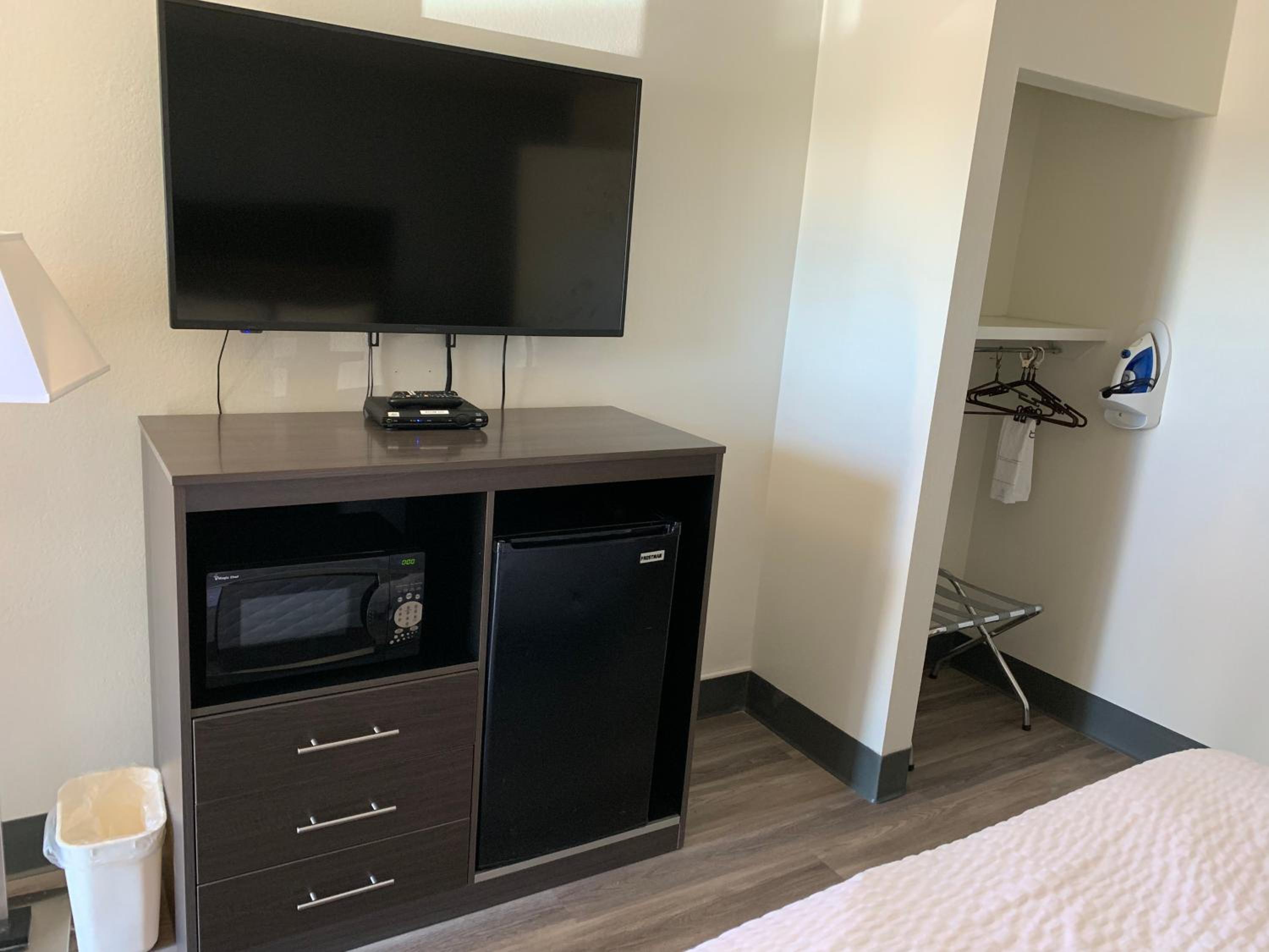 King Room - Mobility Access/Non-Smoking - Photo 3