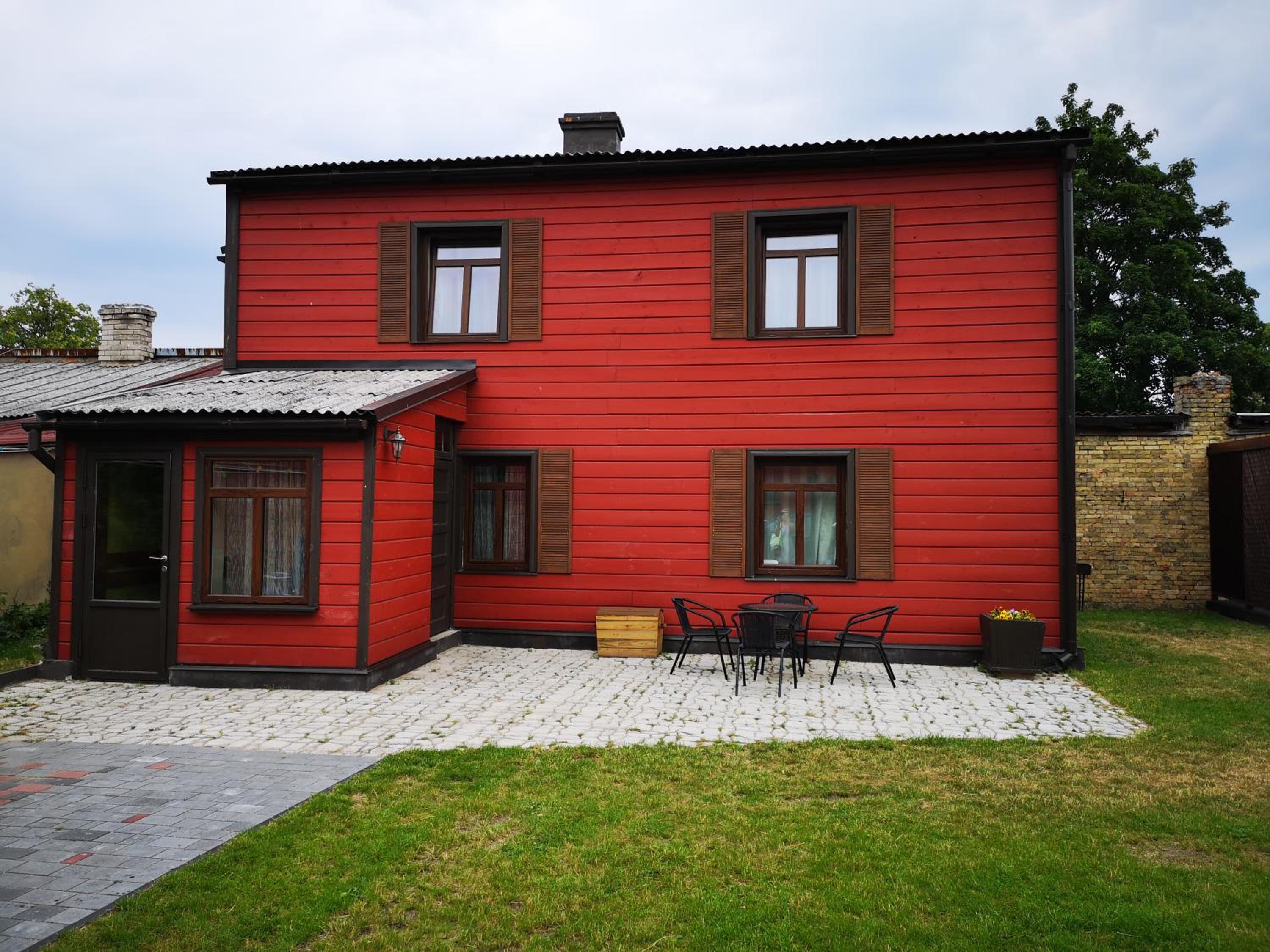 Two-Bedroom House - Photo 9