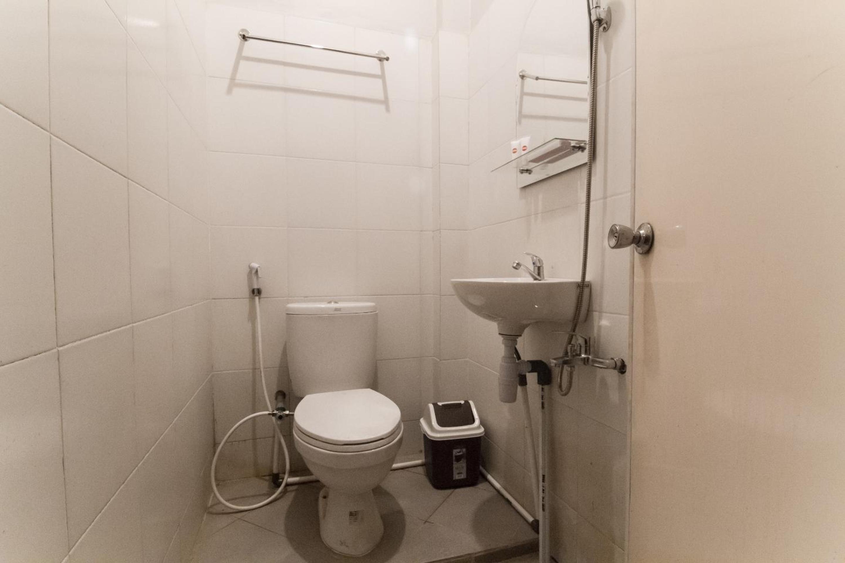 Standard Double Room - Photo 4