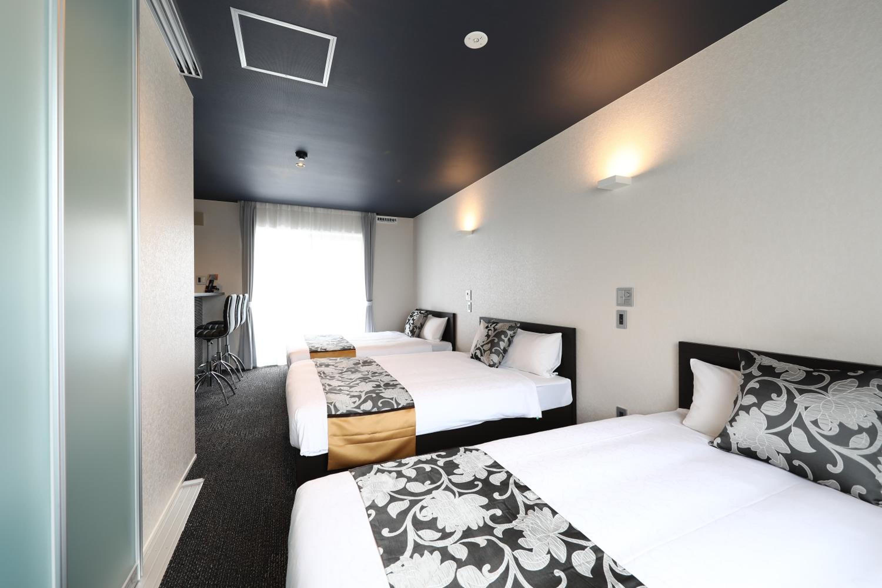 Family Suite - Photo 6