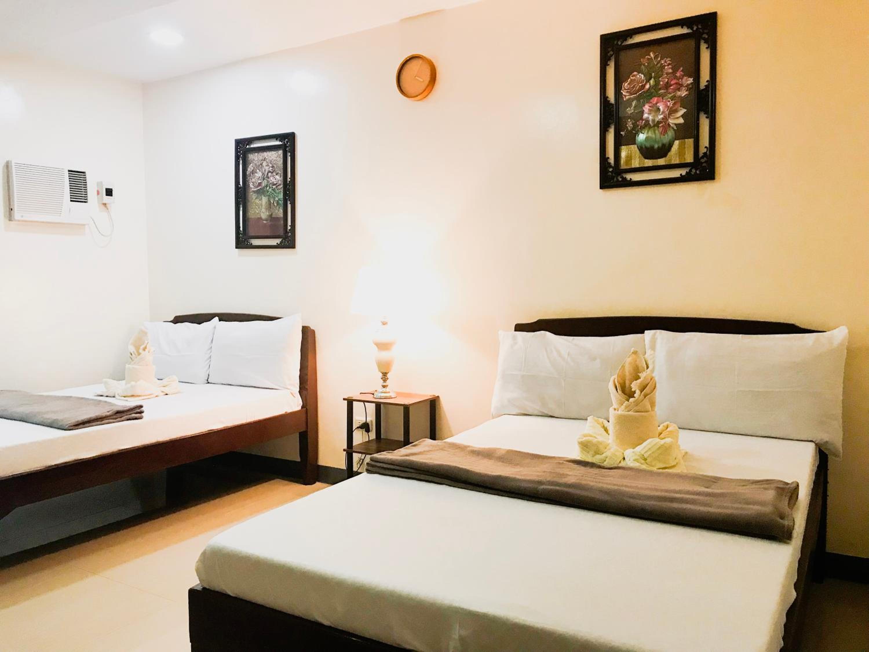 Family Double Room - Photo 15