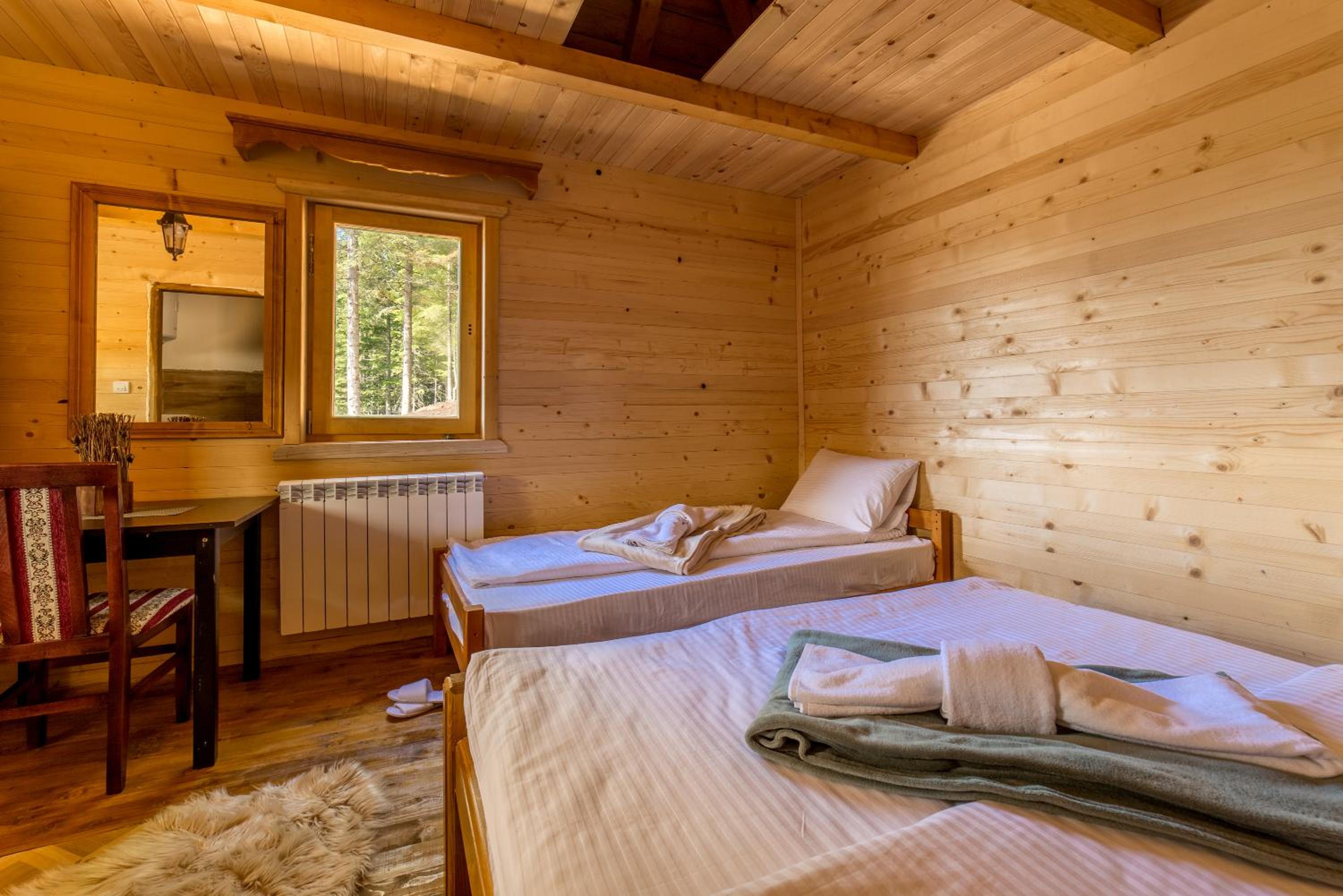 Triple Room with Private Bathroom - Photo 13