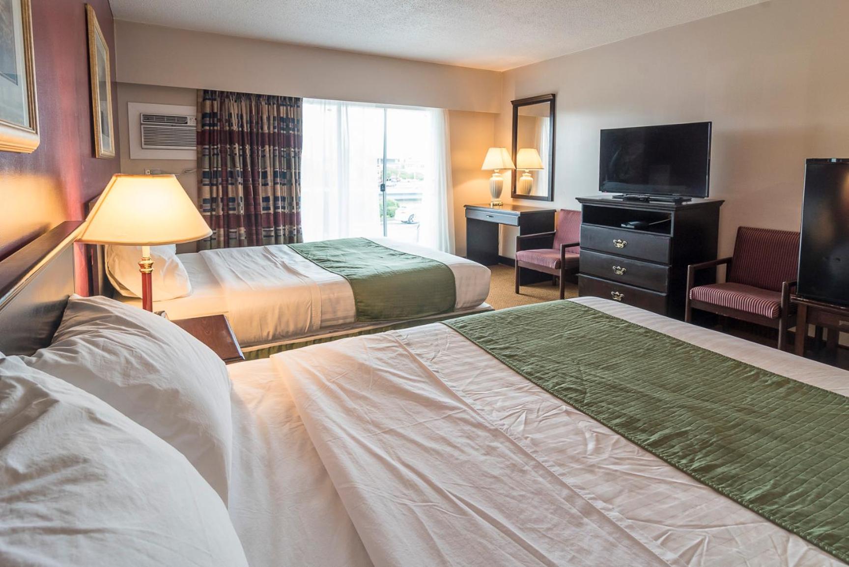 Superior 2 Queen Beds with Balcony