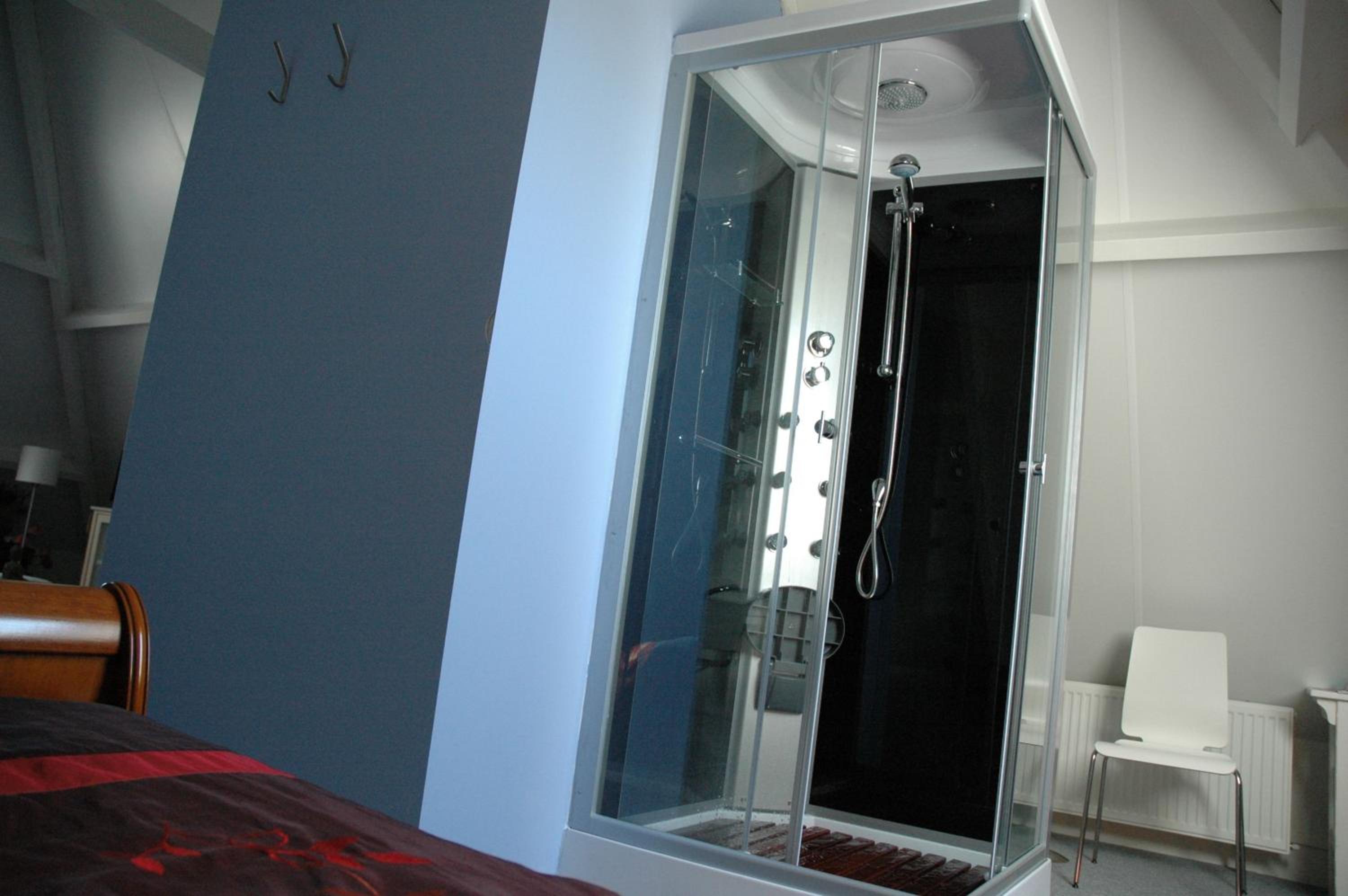 Deluxe Suite photo 3