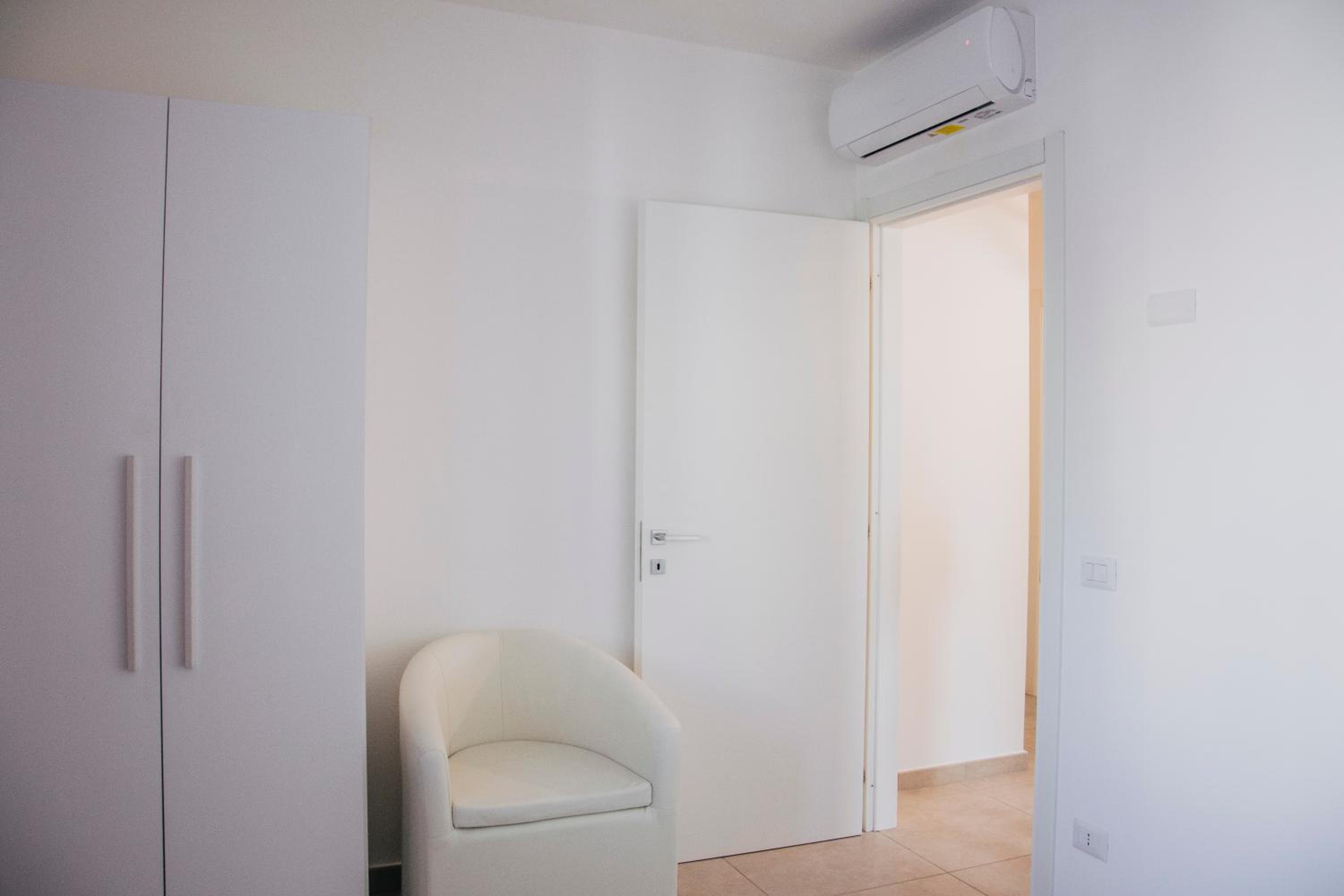 Three-Bedroom Apartment - Photo 27