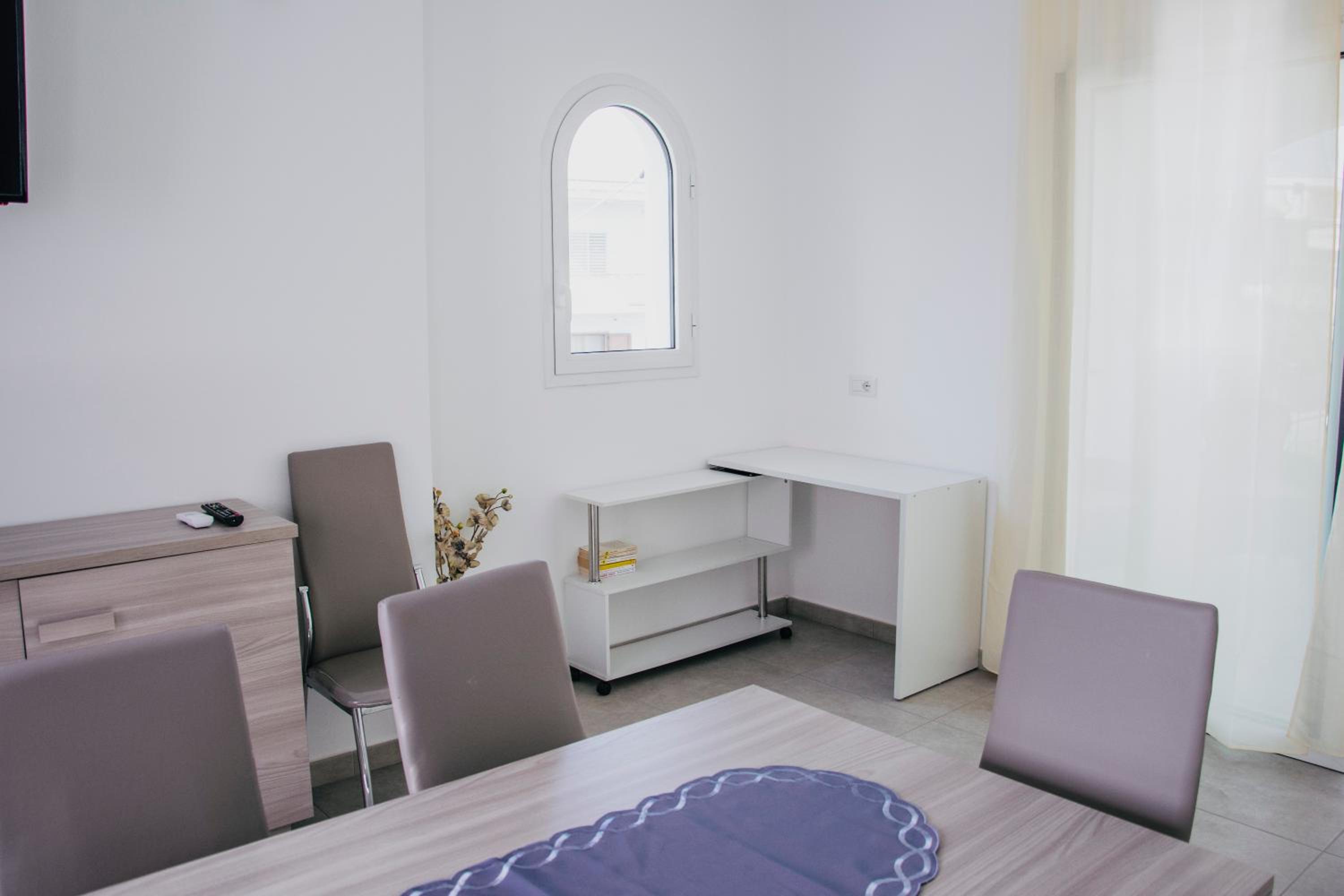 Three-Bedroom Apartment - Photo 90