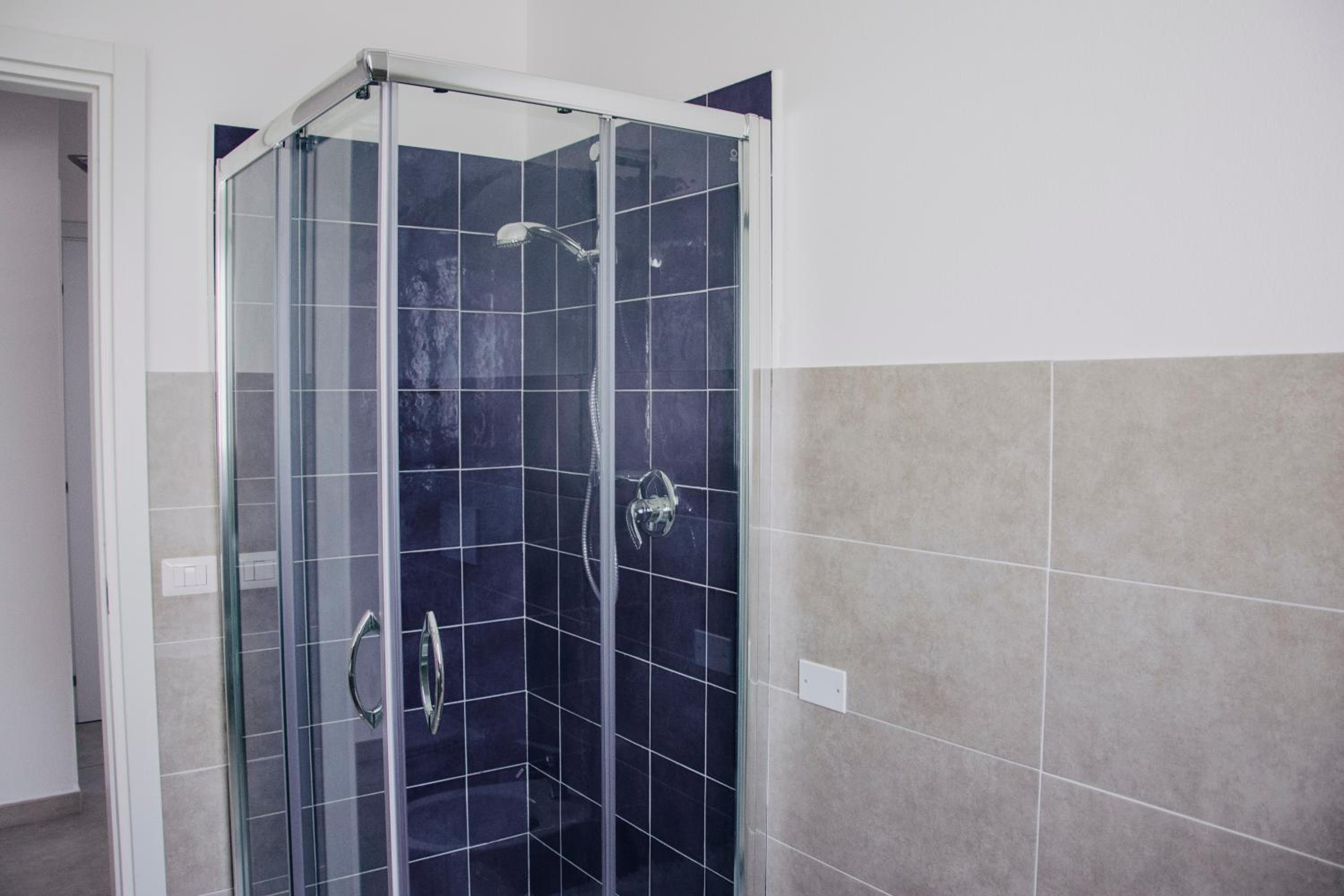 Three-Bedroom Apartment - Photo 94