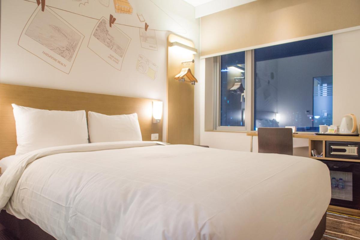 Standard Double Room with City View photo 3