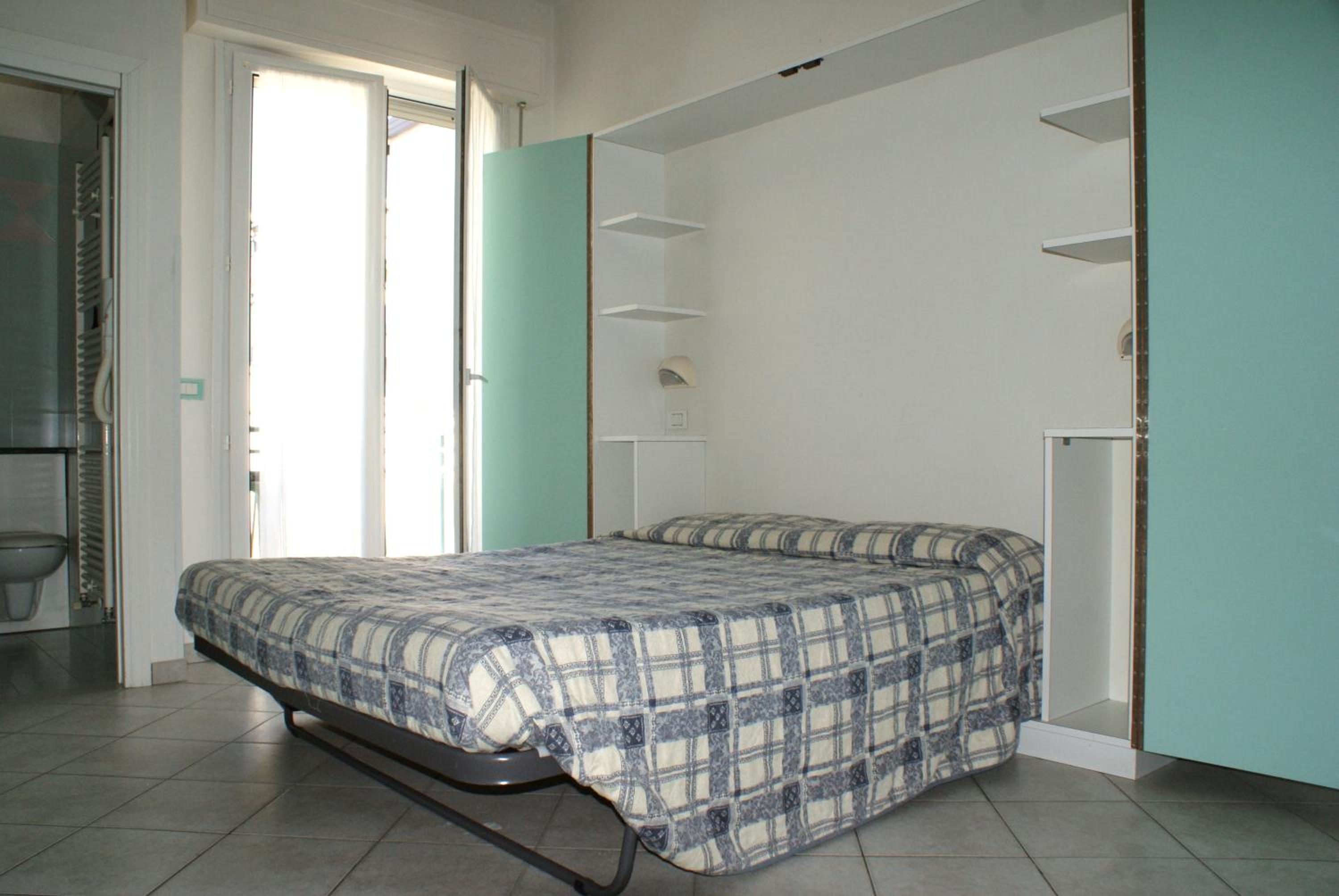 Studio (4 Adults)