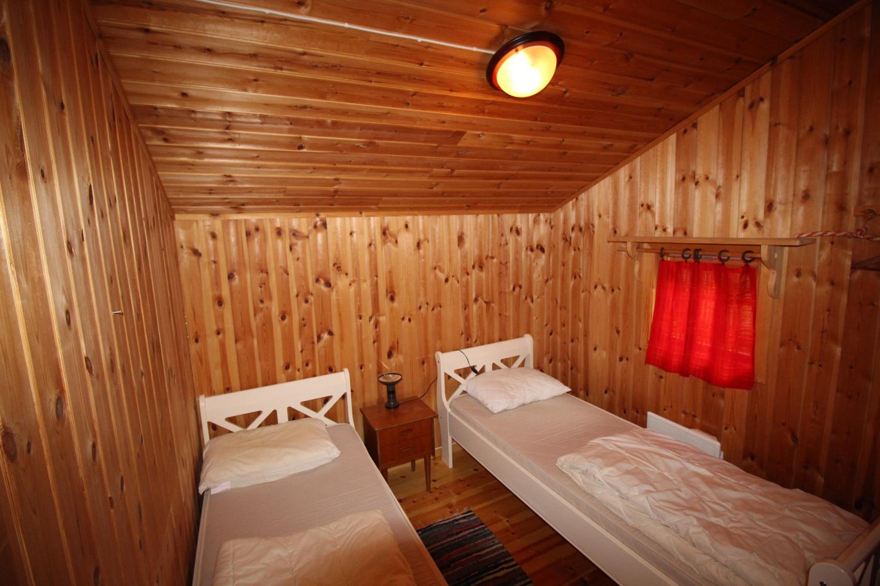Two-Bedroom Cottage photo 2