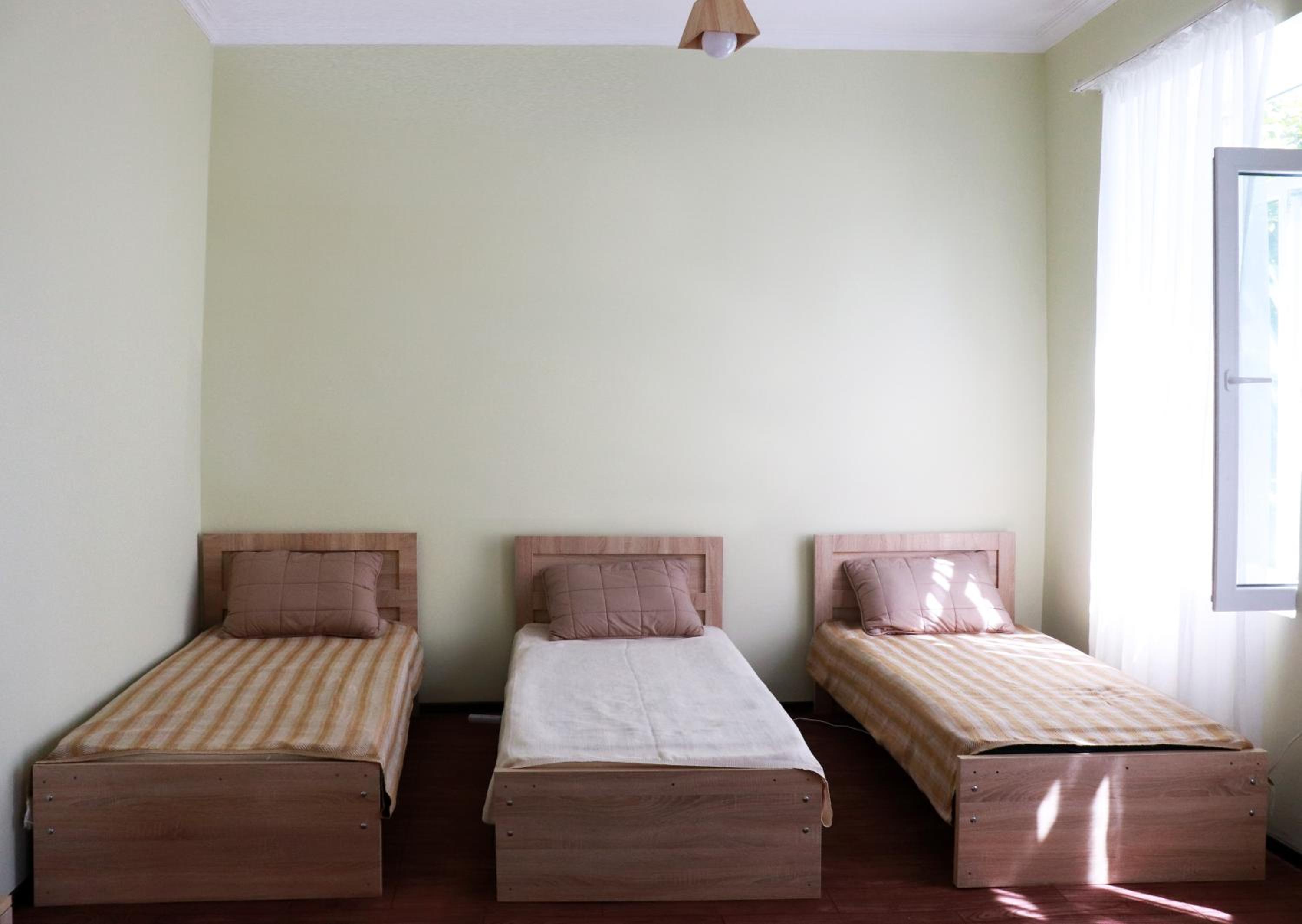 Triple Room with Shared Bathroom photo 2