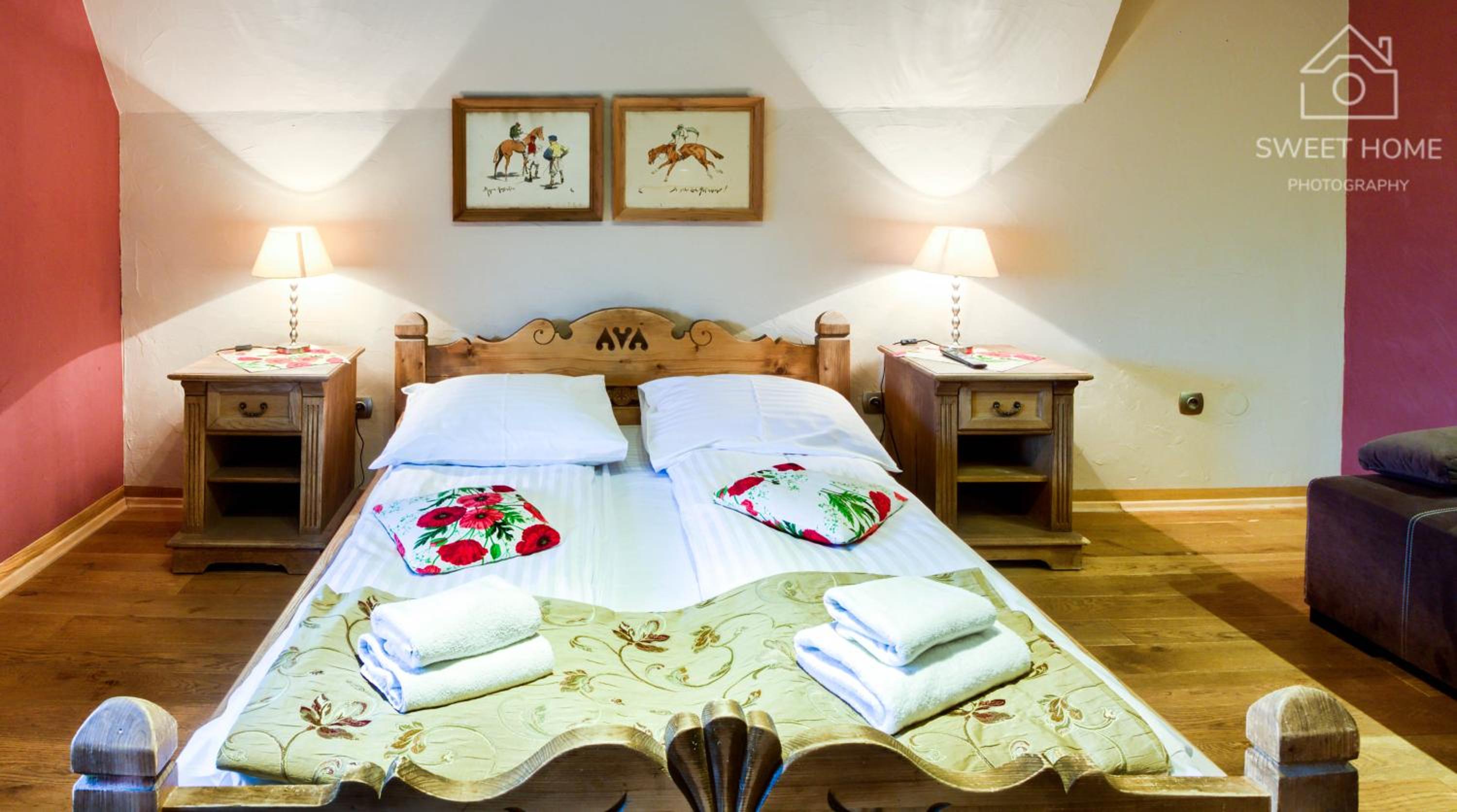 Deluxe Room (2 Adults + 1 Child) photo 1