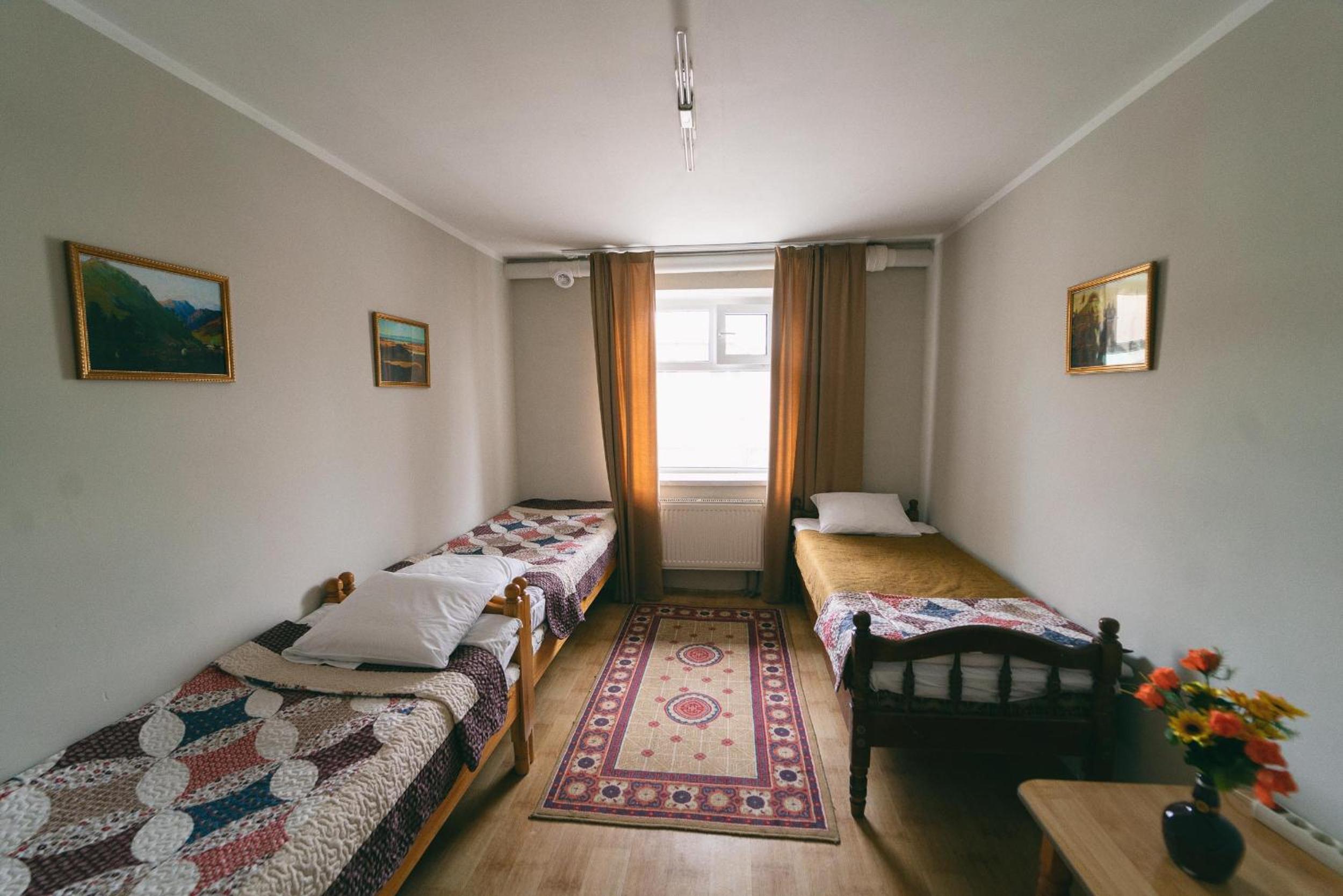 Triple Room with Shared Bathroom photo 2