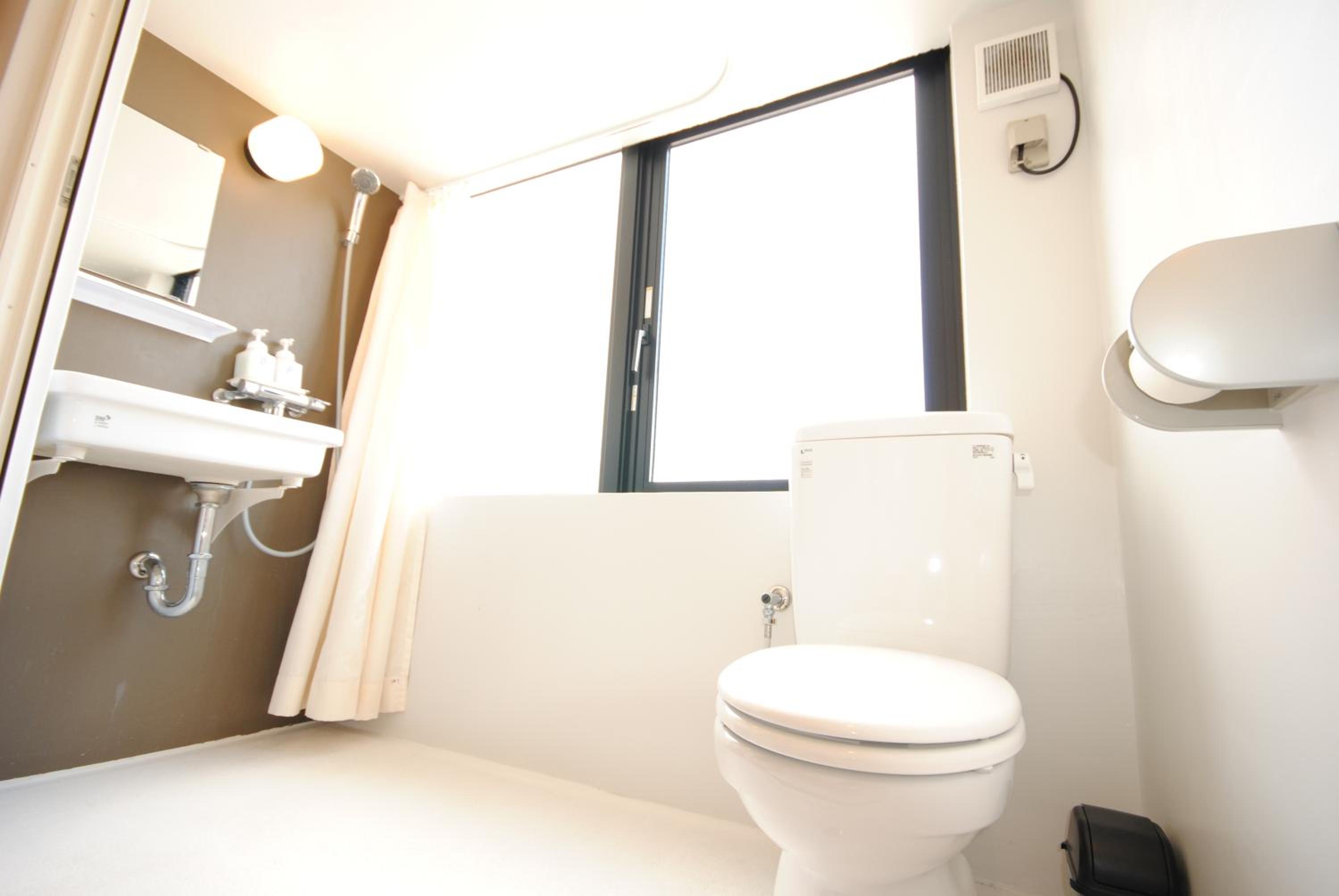 Double Room with Small Double Bed - Non-Smoking photo 2