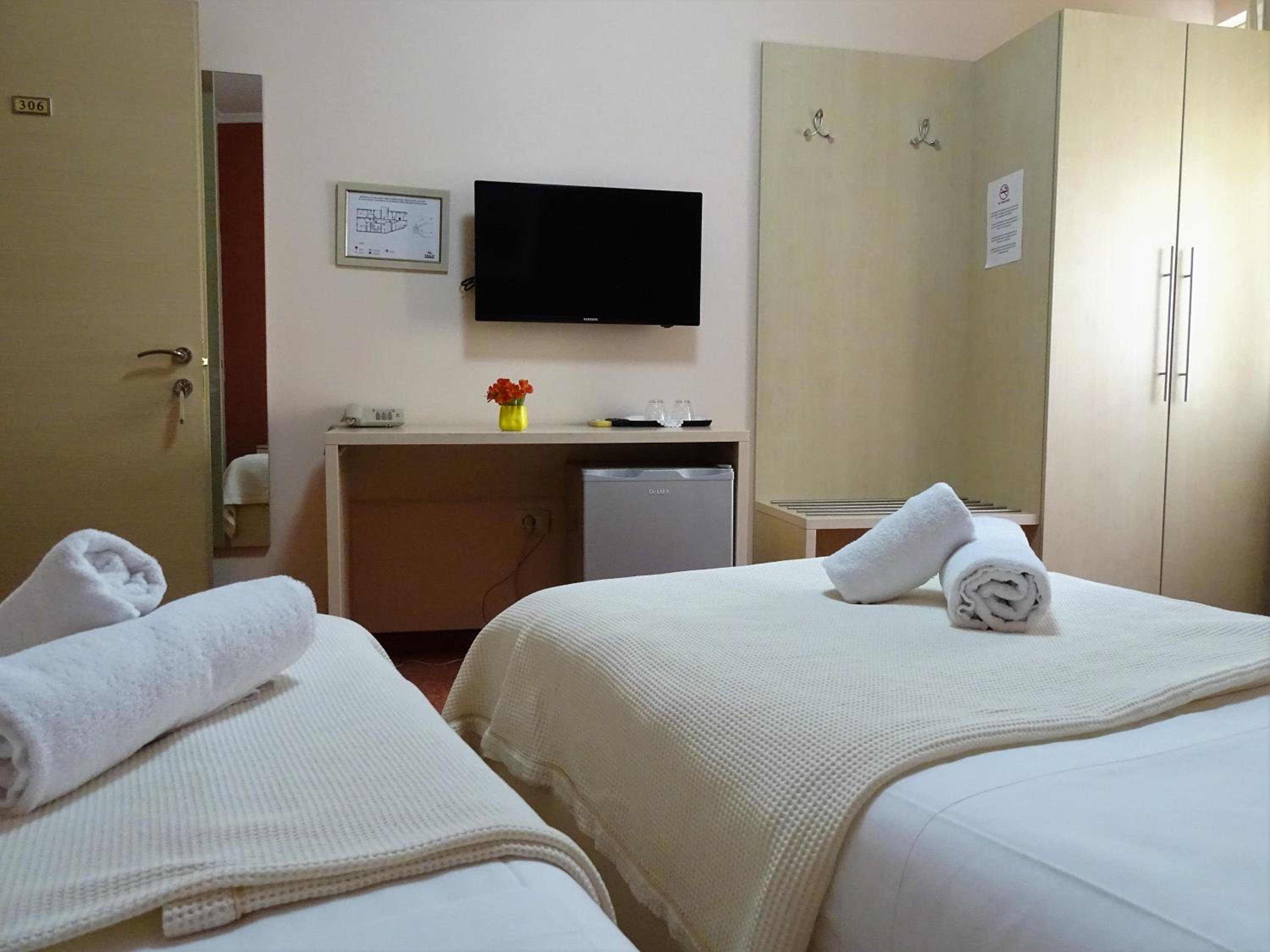Standard Twin Room photo 3