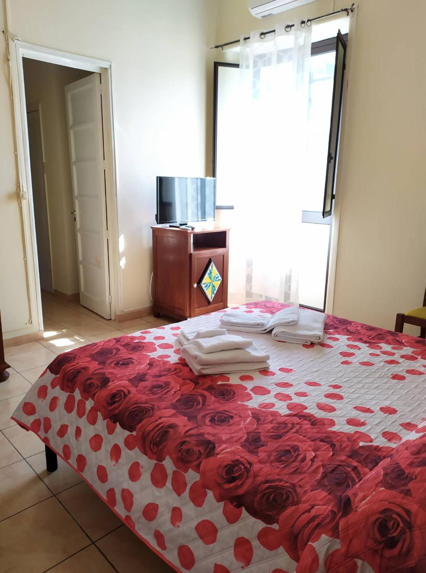 Double Or Twin Room With Private Bathroom photo 1