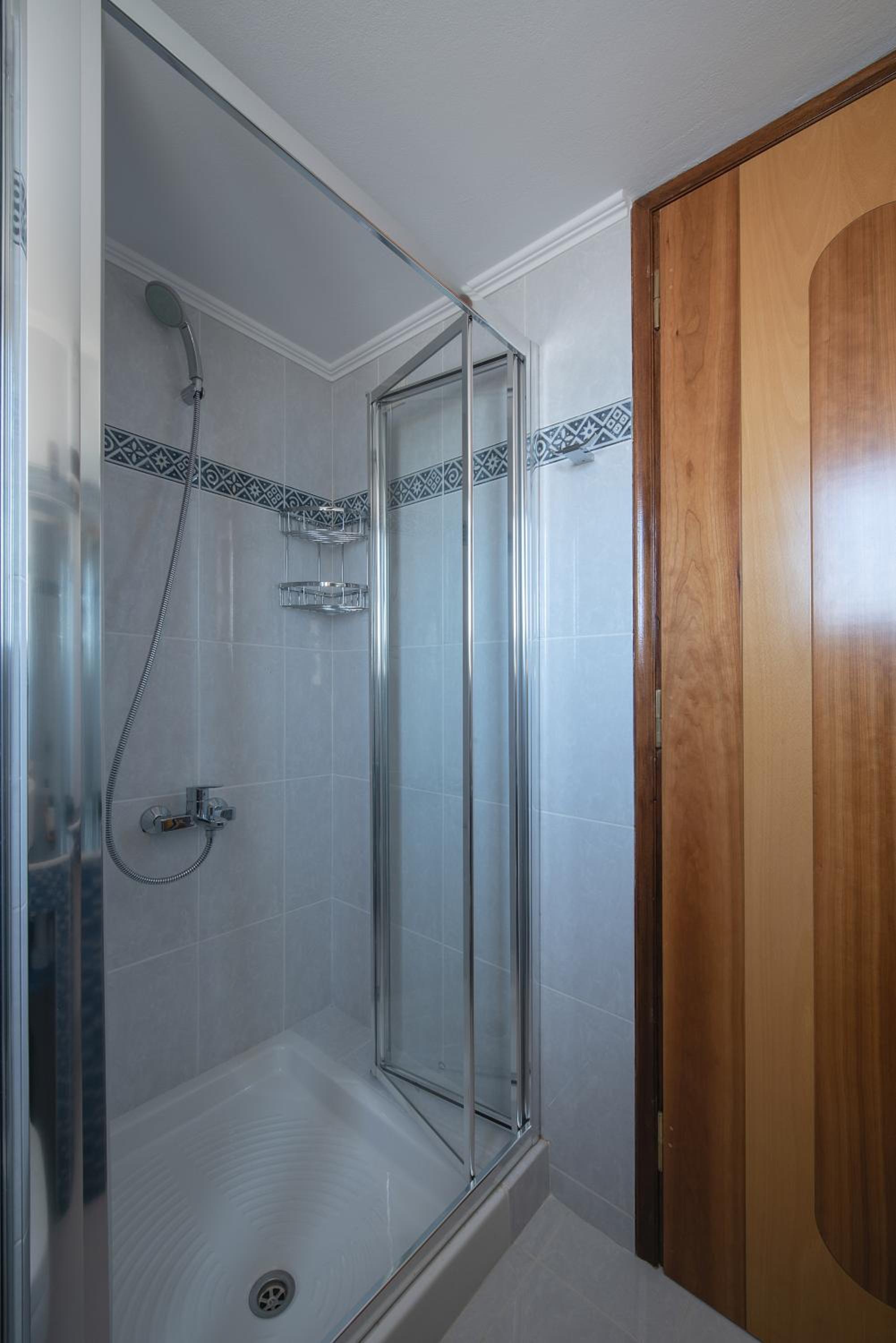 Suite with Balcony - Photo 3