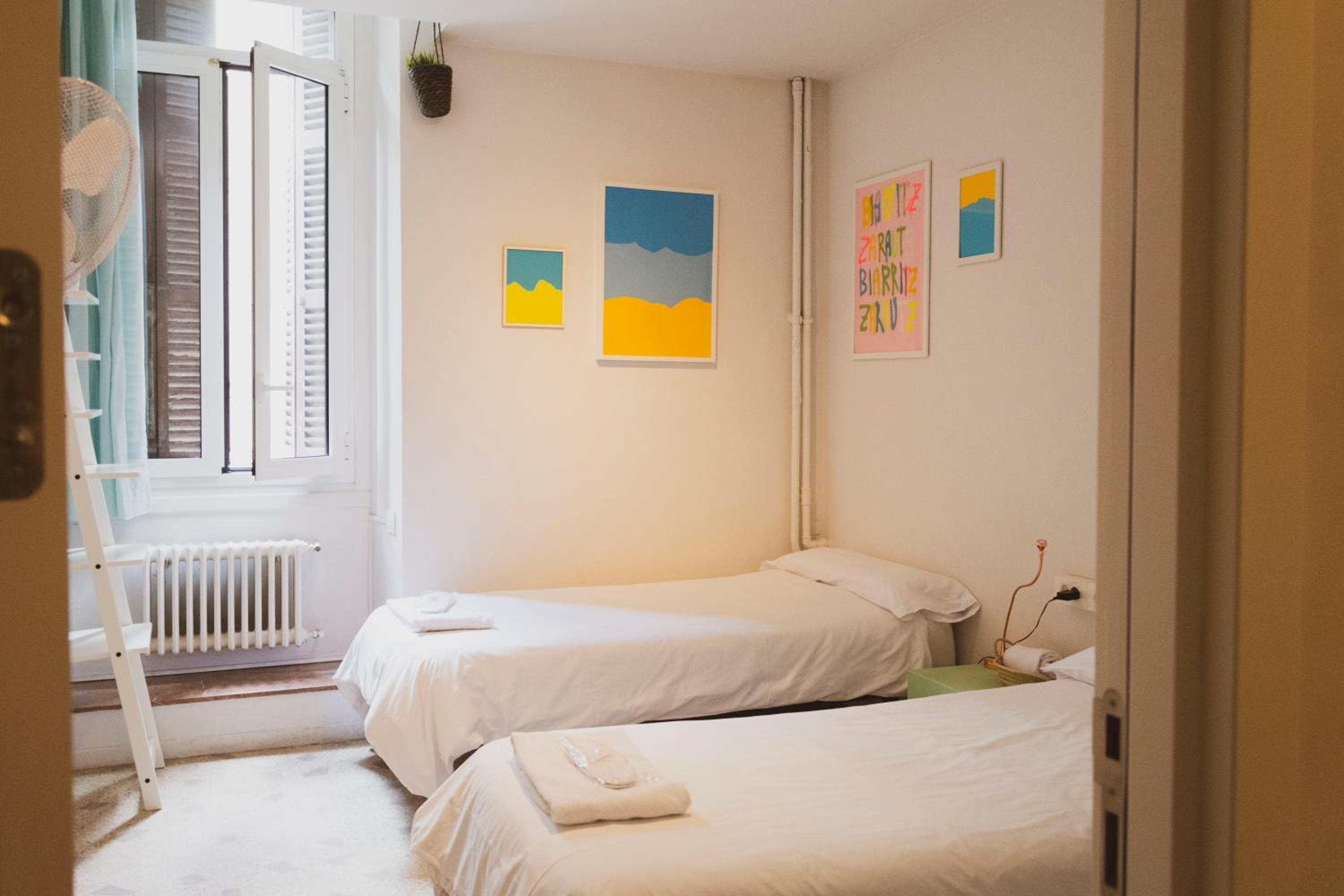 Habitación Doble con Baño Compartido