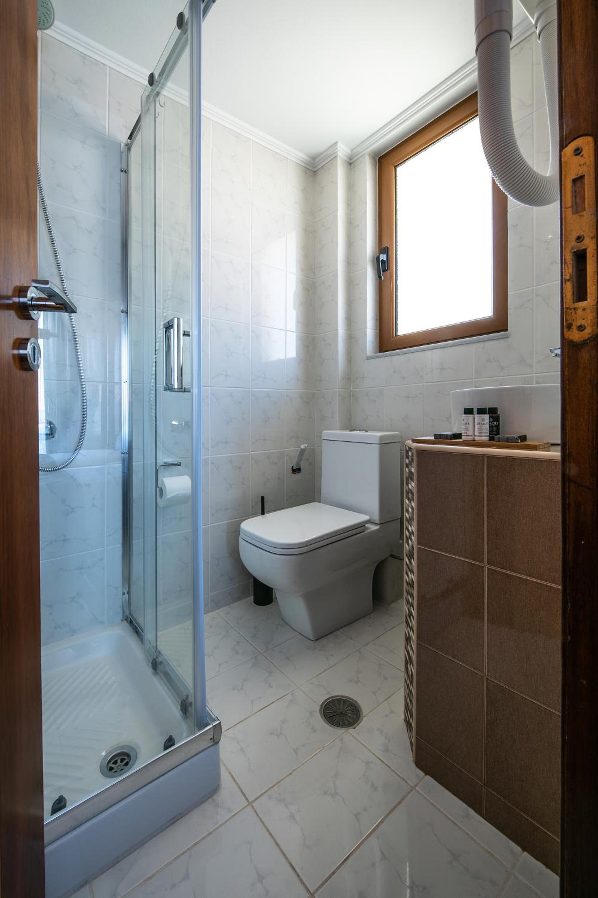 Economy Double or Twin Room - Photo 5
