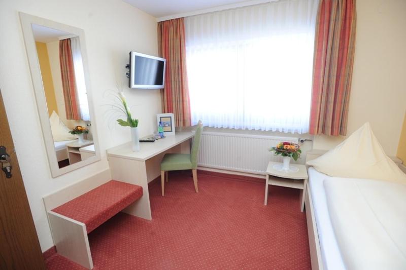 Single Room photo 2