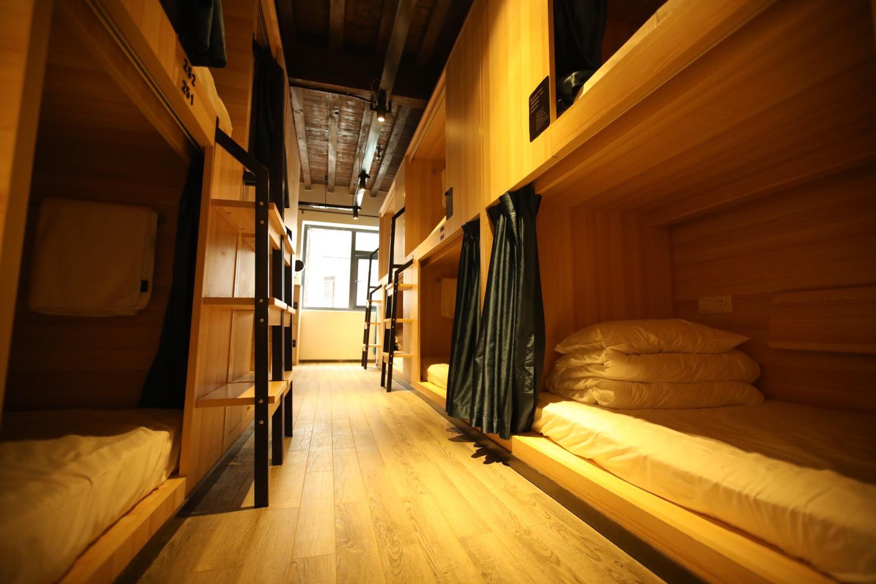 Mixed 12-Bed Room photo 3