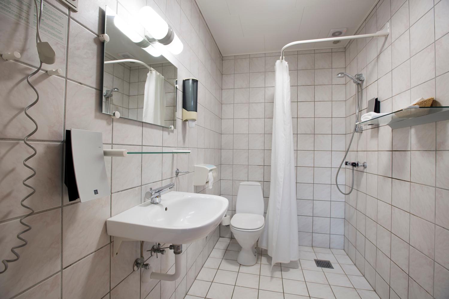 Twin Room - Photo 6