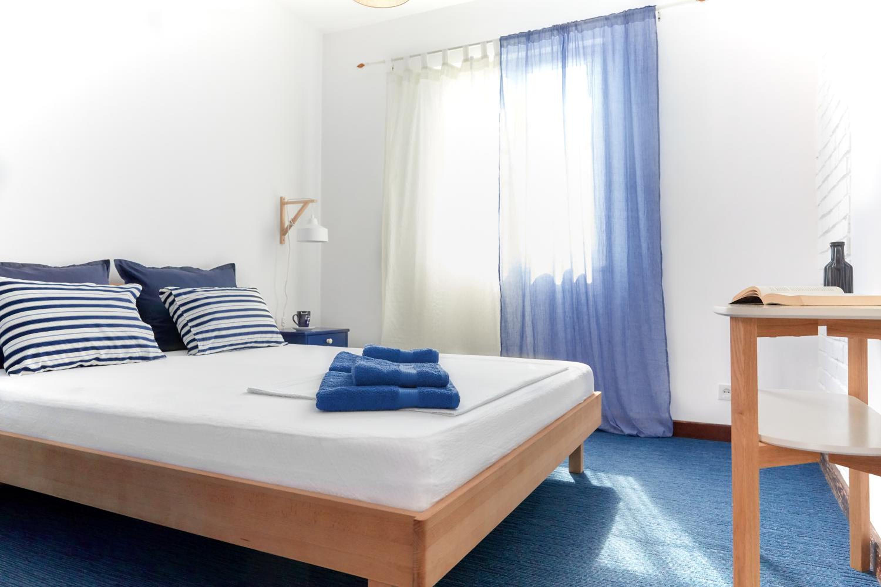Two-Bedroom Apartment with Bay View photo 1
