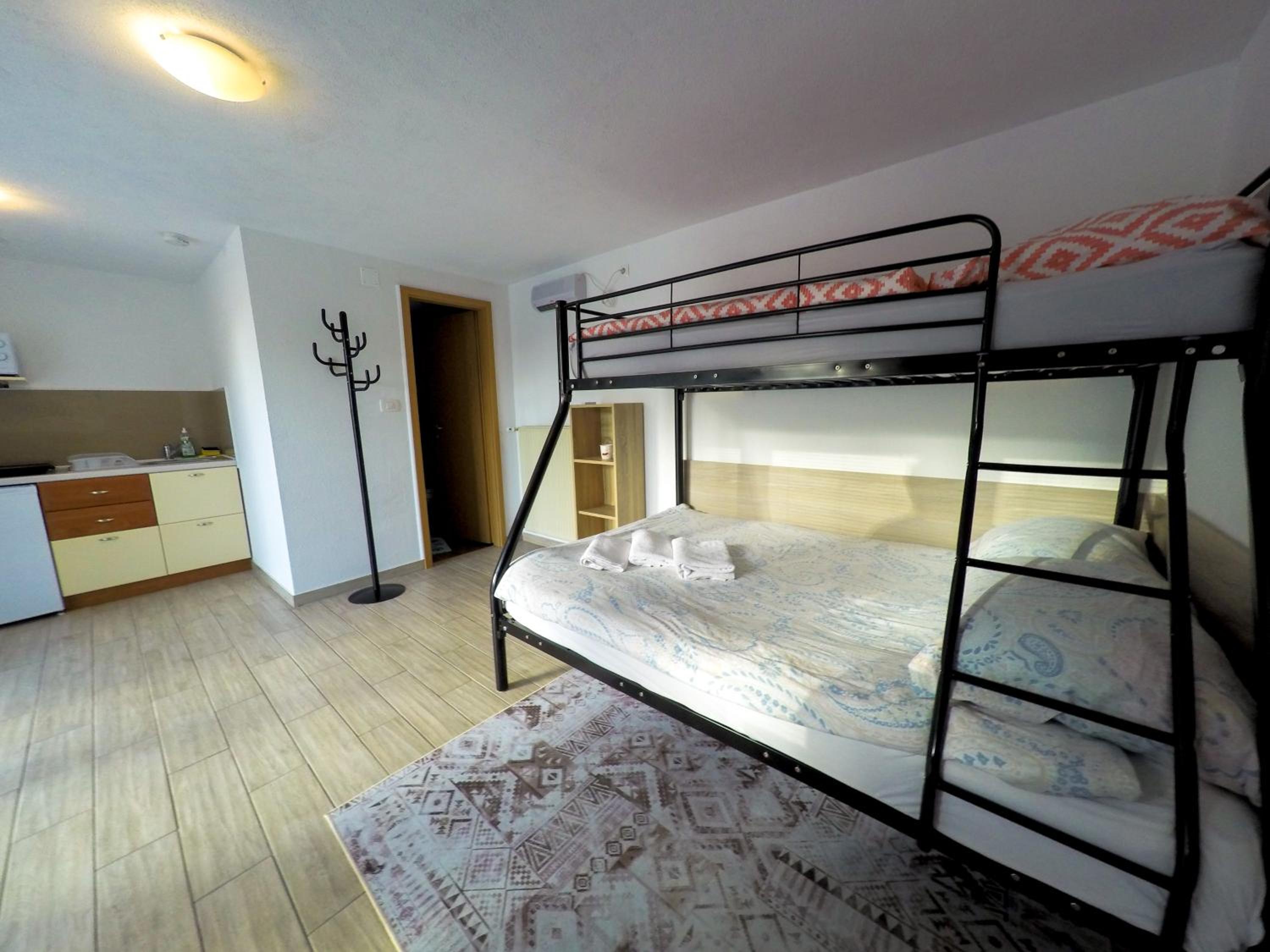 Studio Apartment photo 3