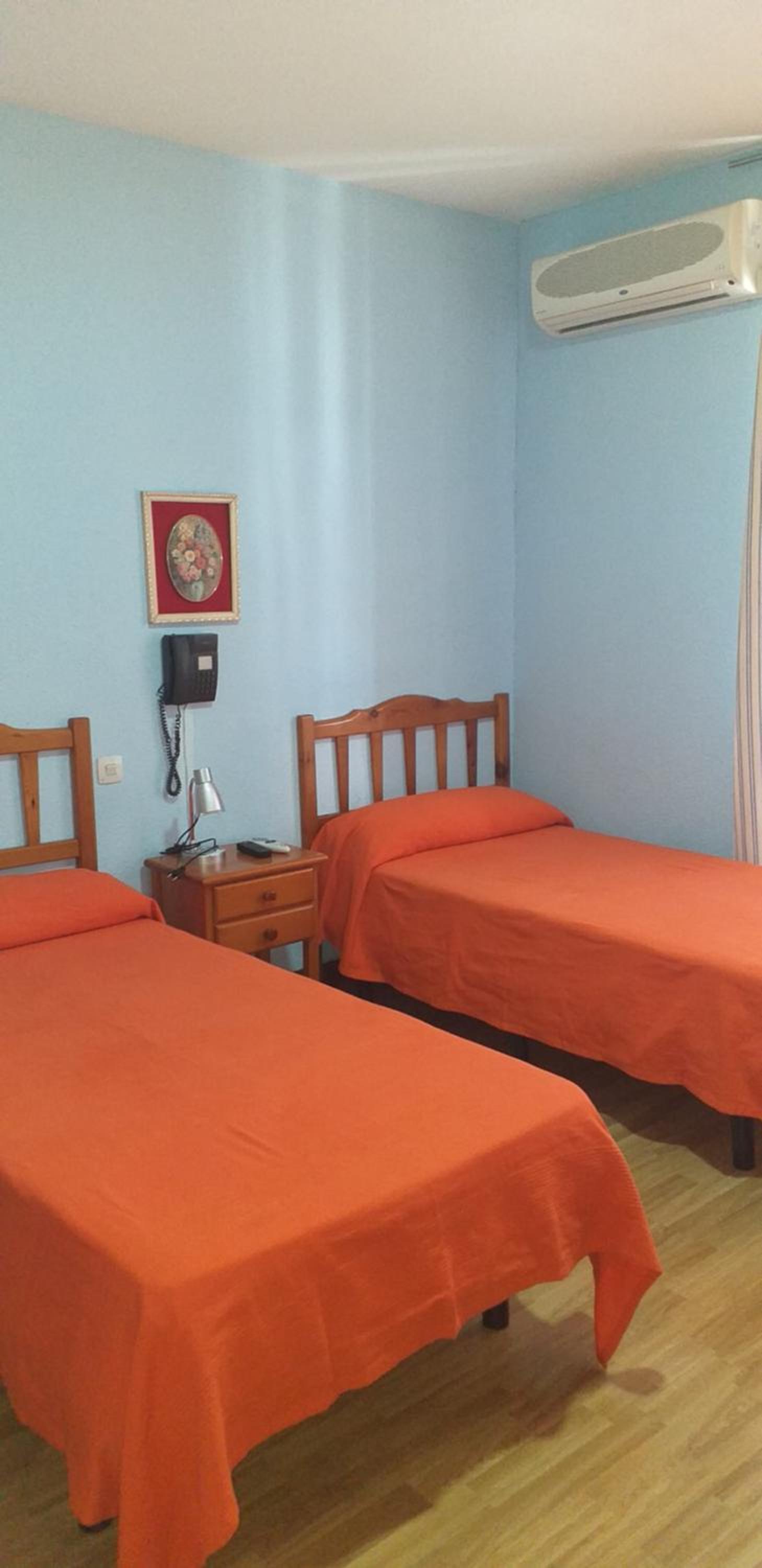 Triple Room - Photo 9