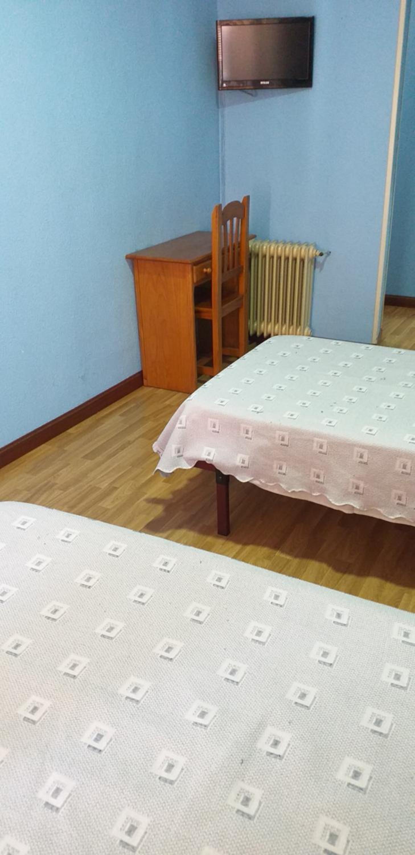 Double or Twin Room - Photo 2