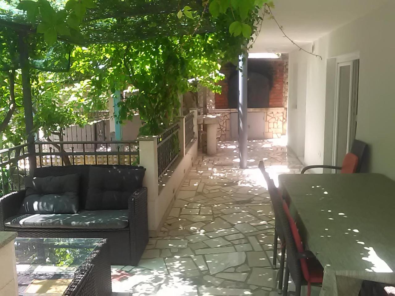 Apartment with Garden View photo 3