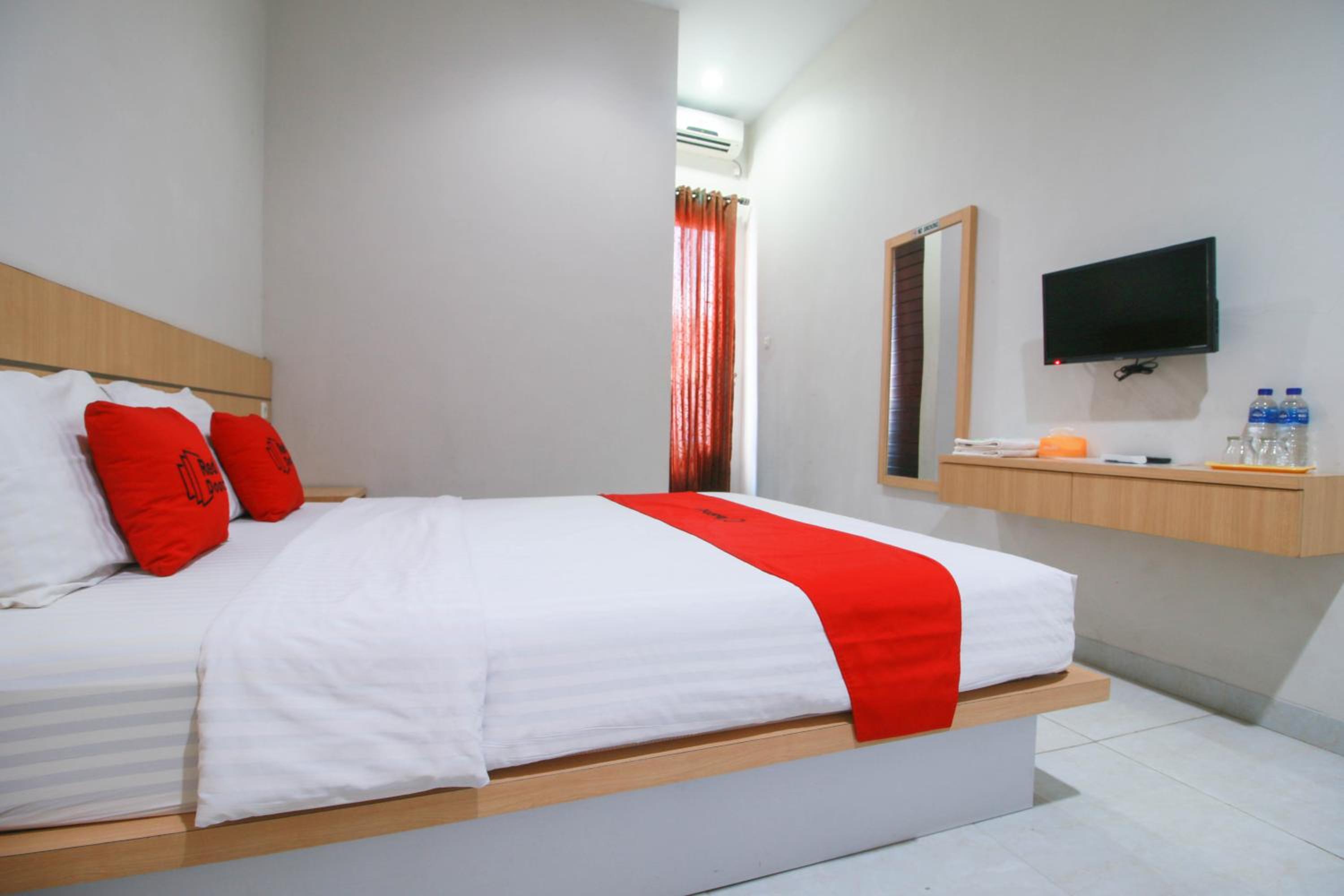 Deluxe Double Room - Photo 10