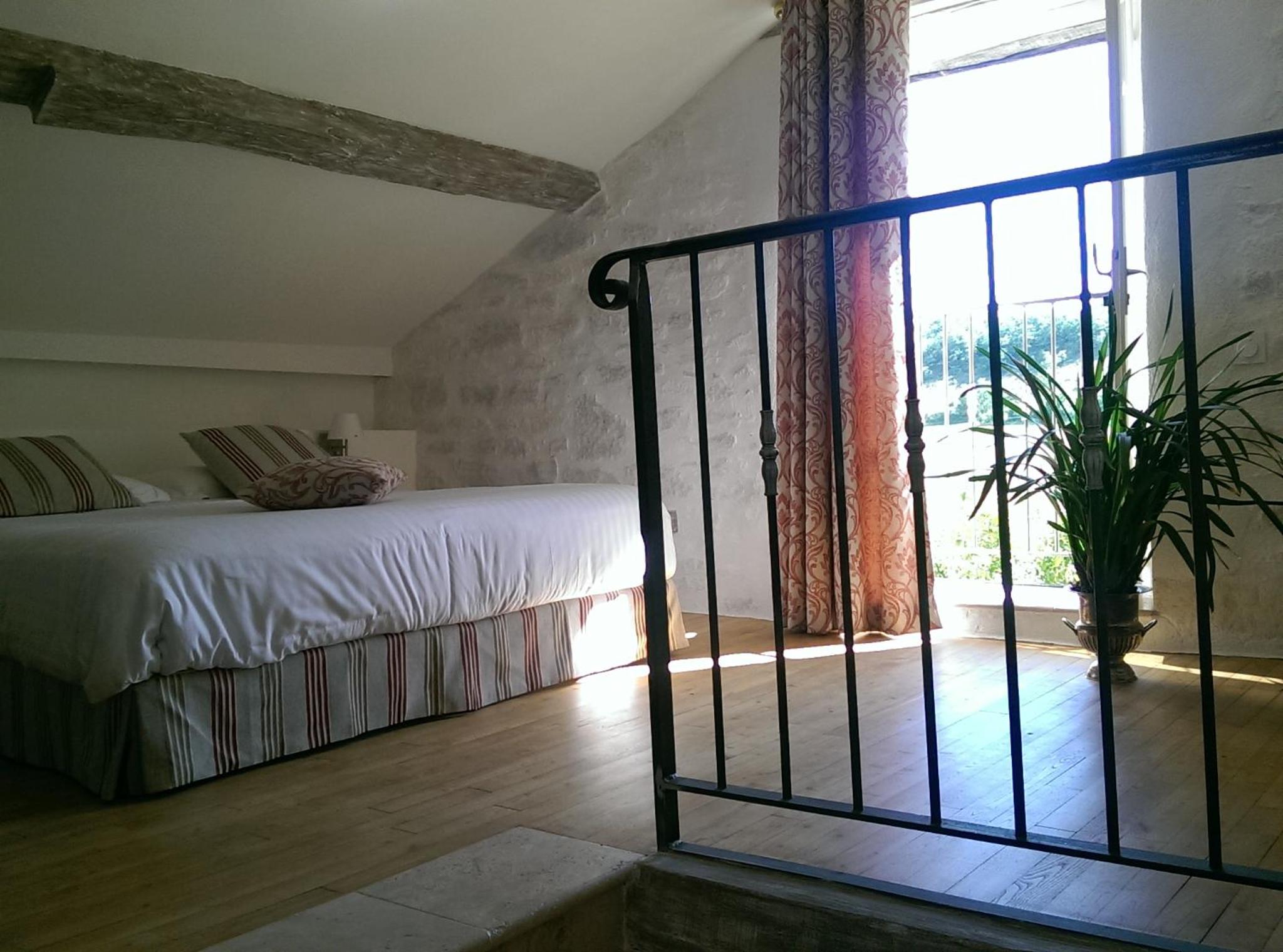 Suite - Photo 2
