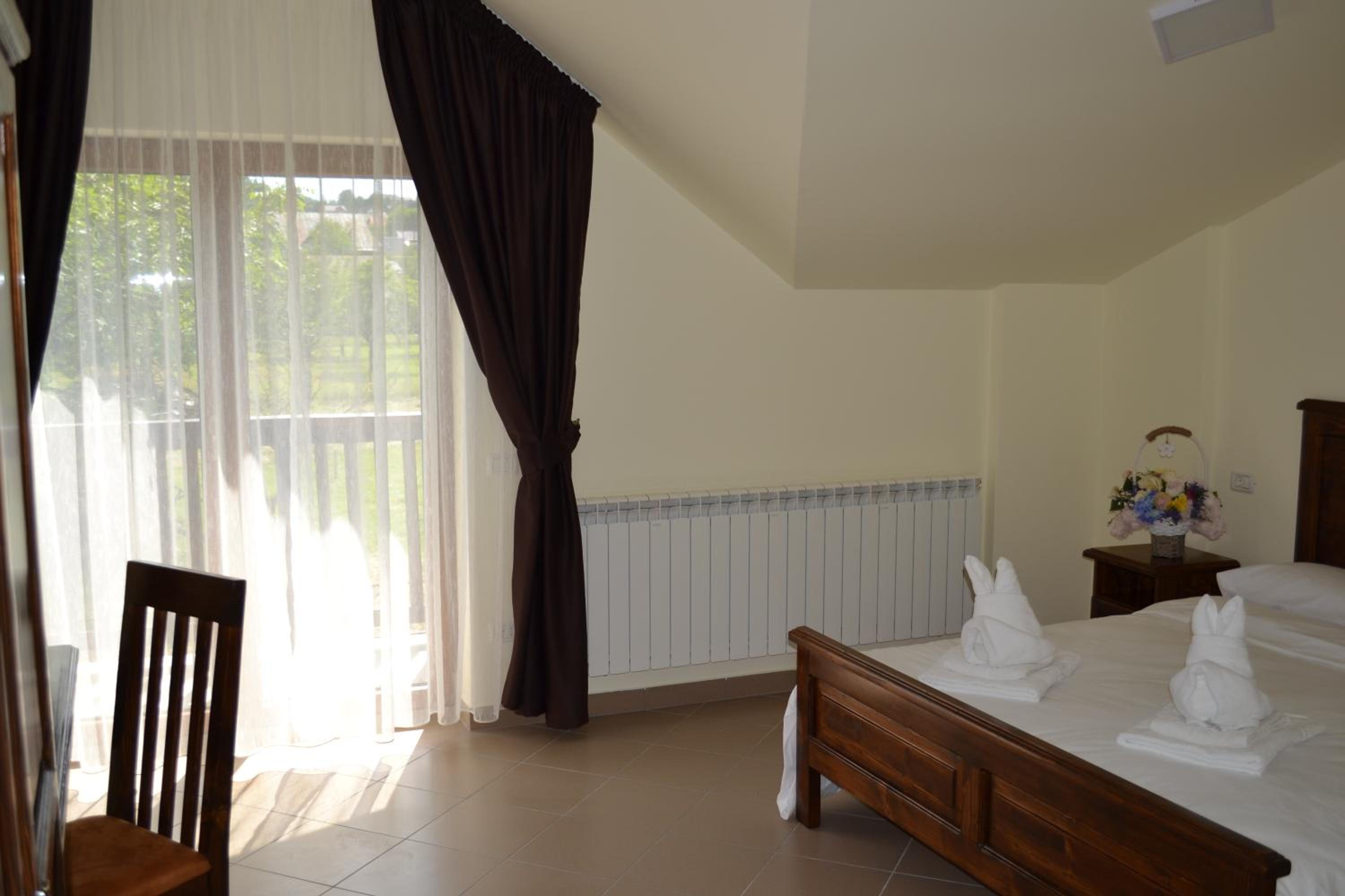 King Room with Mountain View photo 2