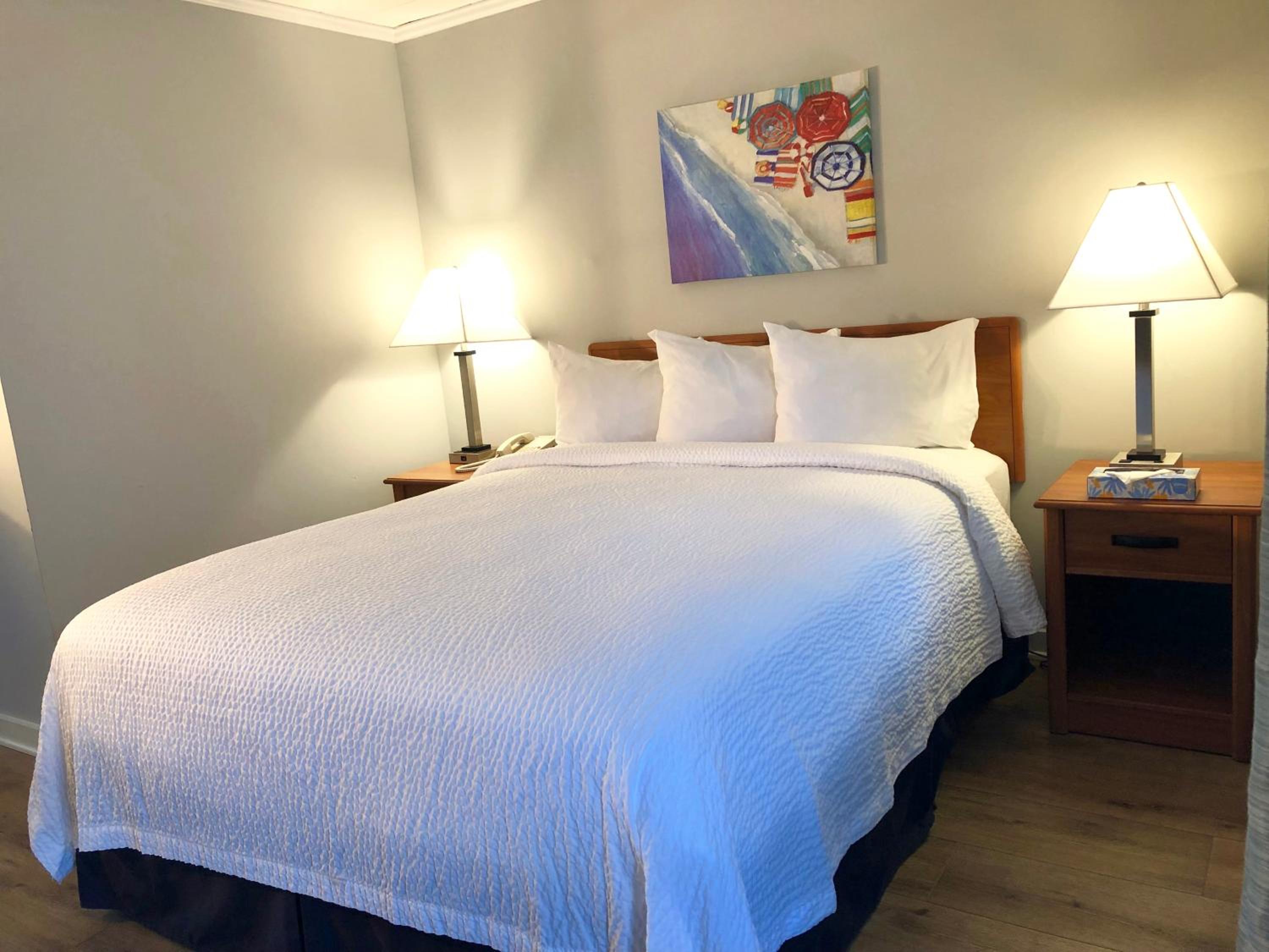 Standard Queen Room photo 2