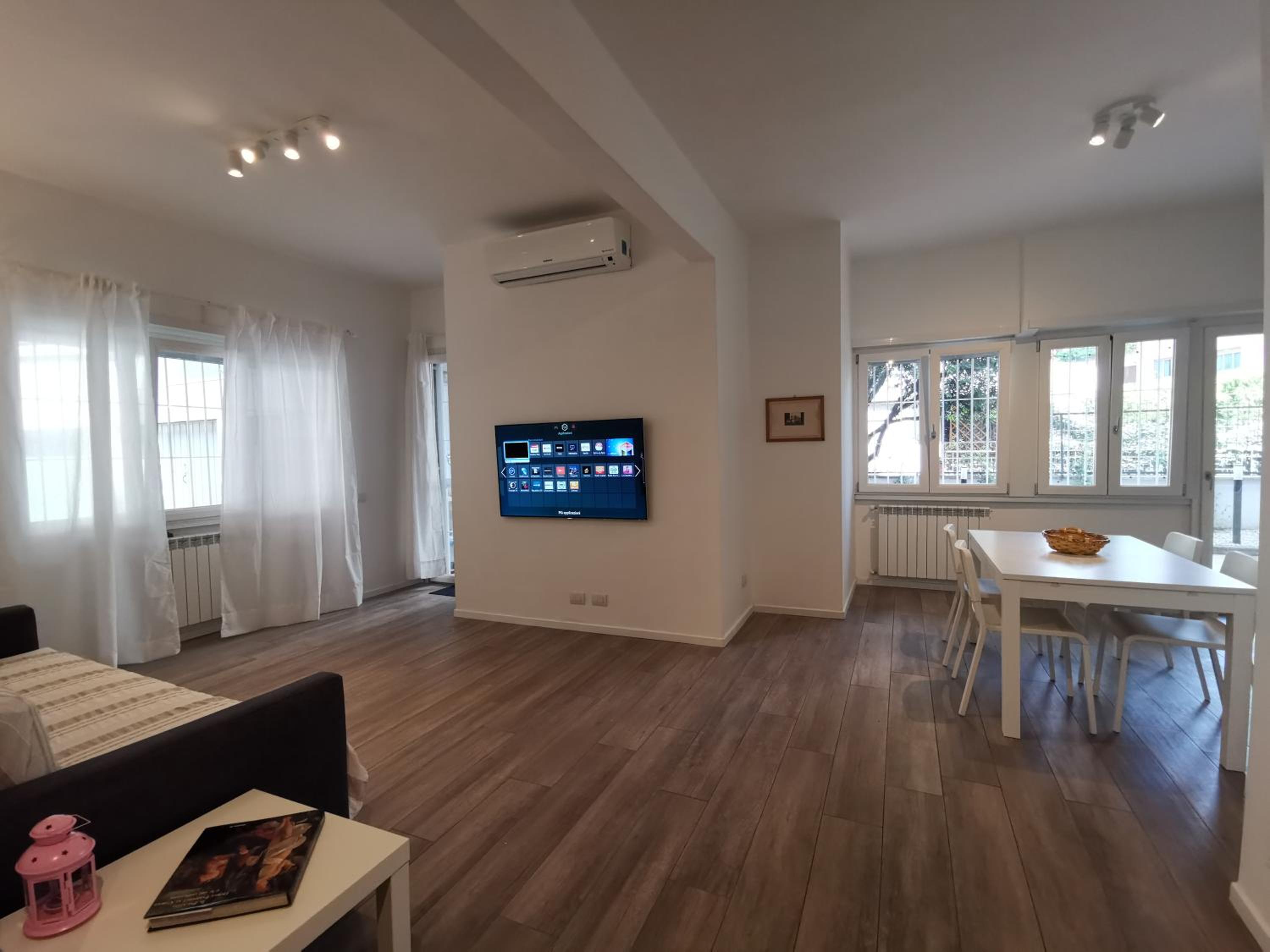Apartment With Garden View