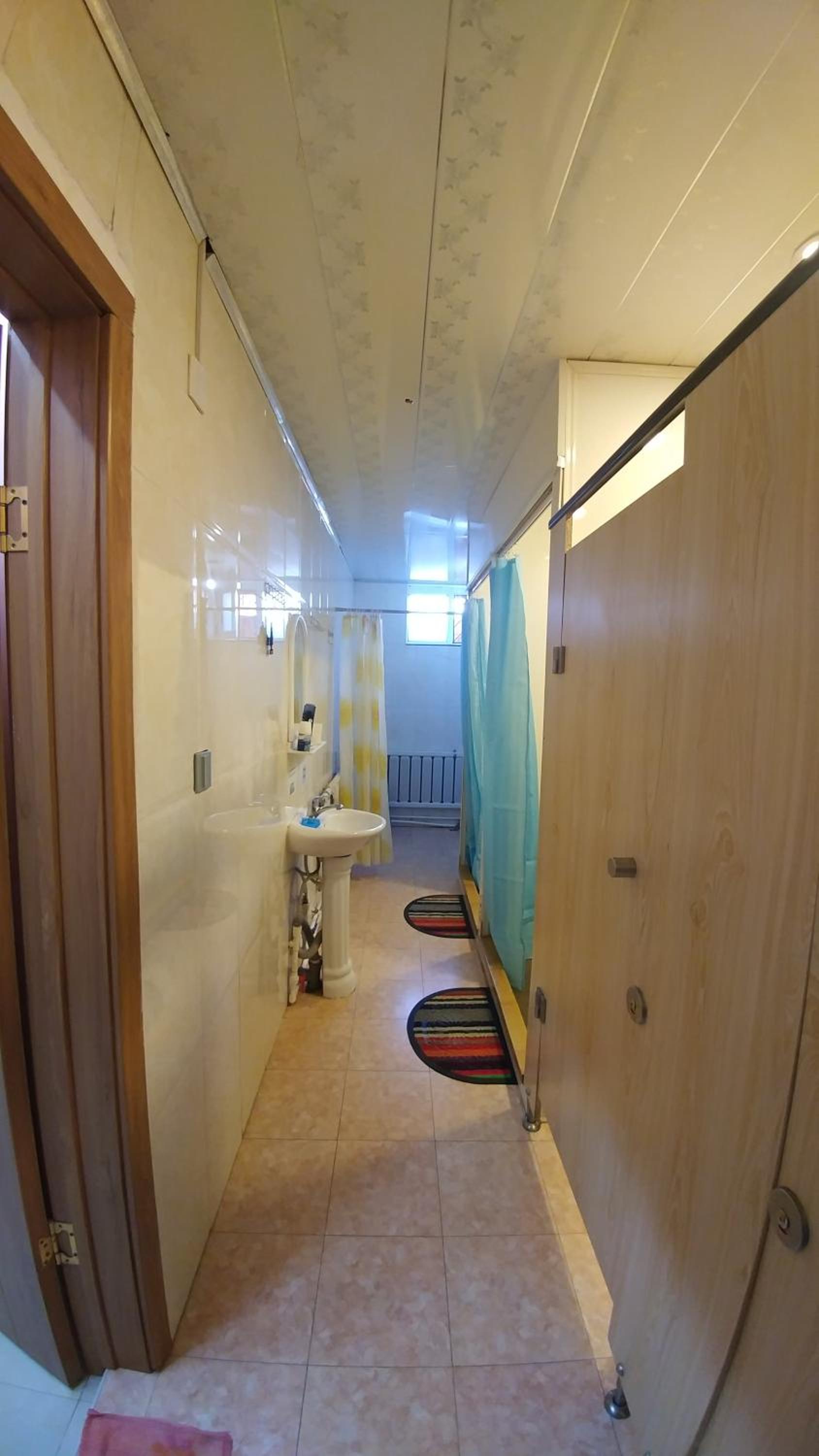 Bed in 8-Bed Mixed Dormitory Room photo 3