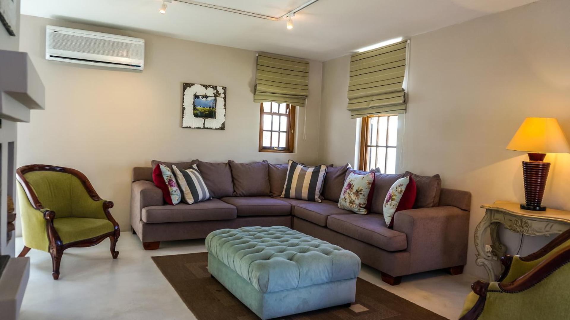 Family Cottage (6 Adults) - Photo 1