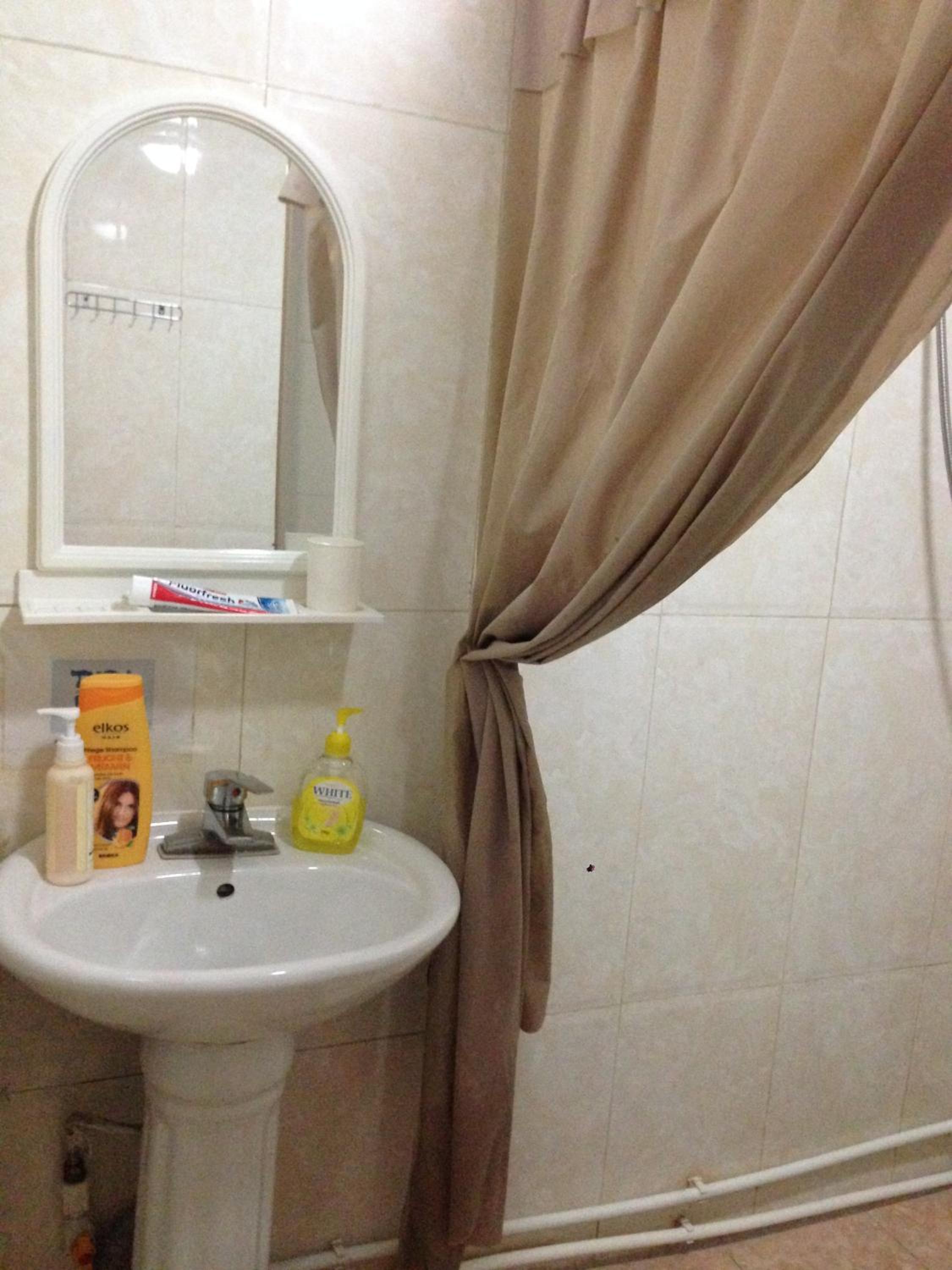 Twin Room with Shared Bathroom photo 3