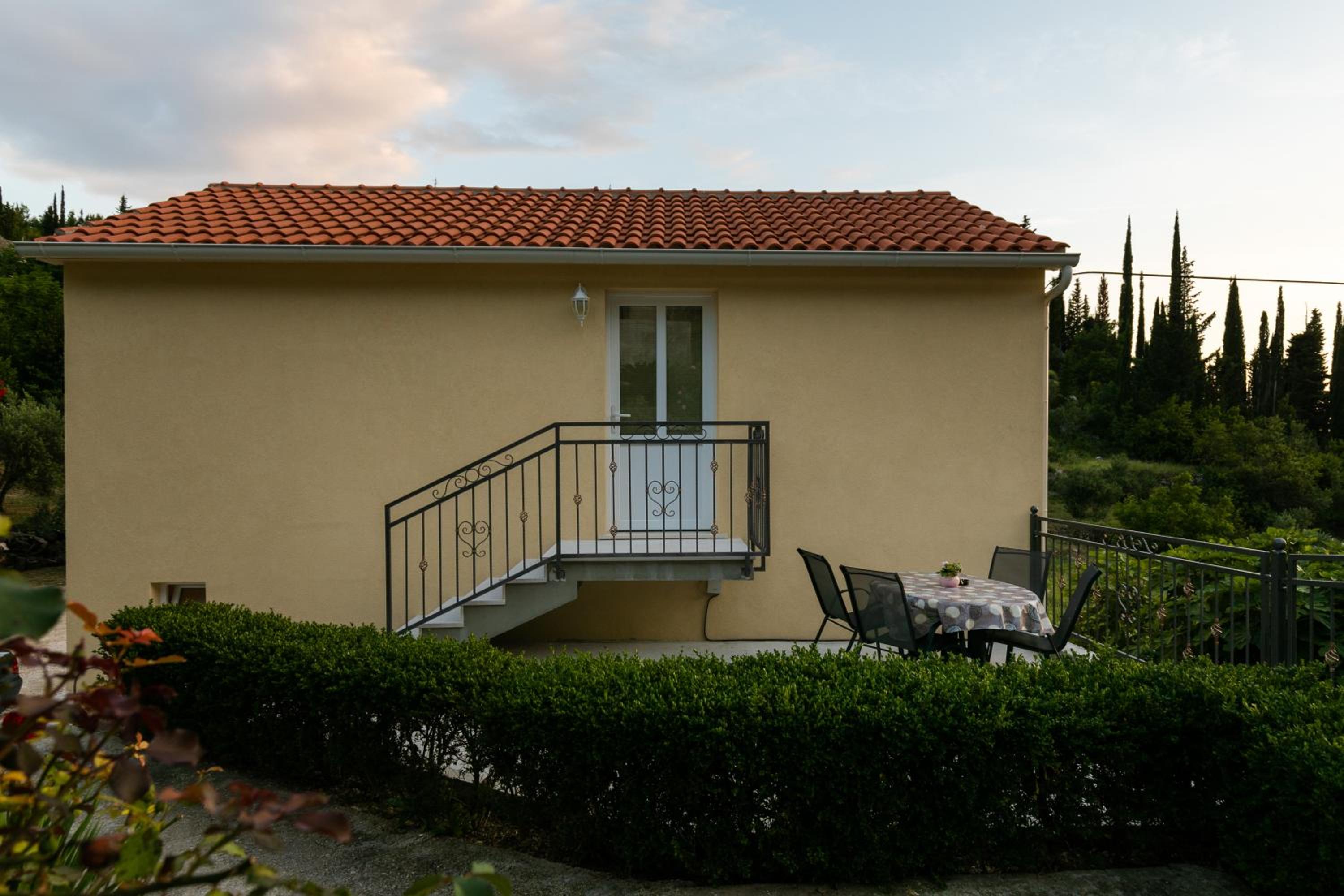  One-Bedroom Apartment with Terrace - Photo 9