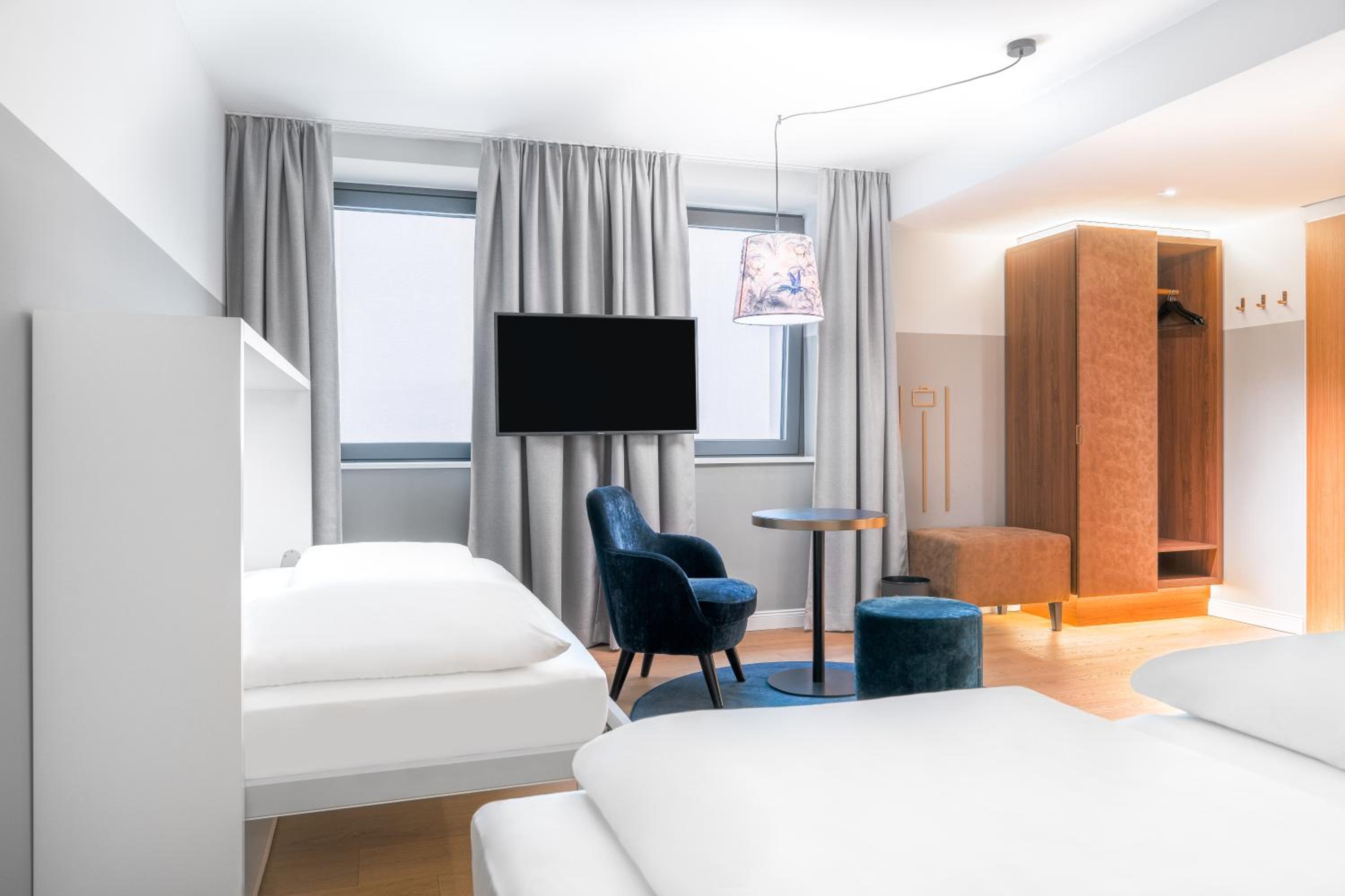 Triple room without view photo 3