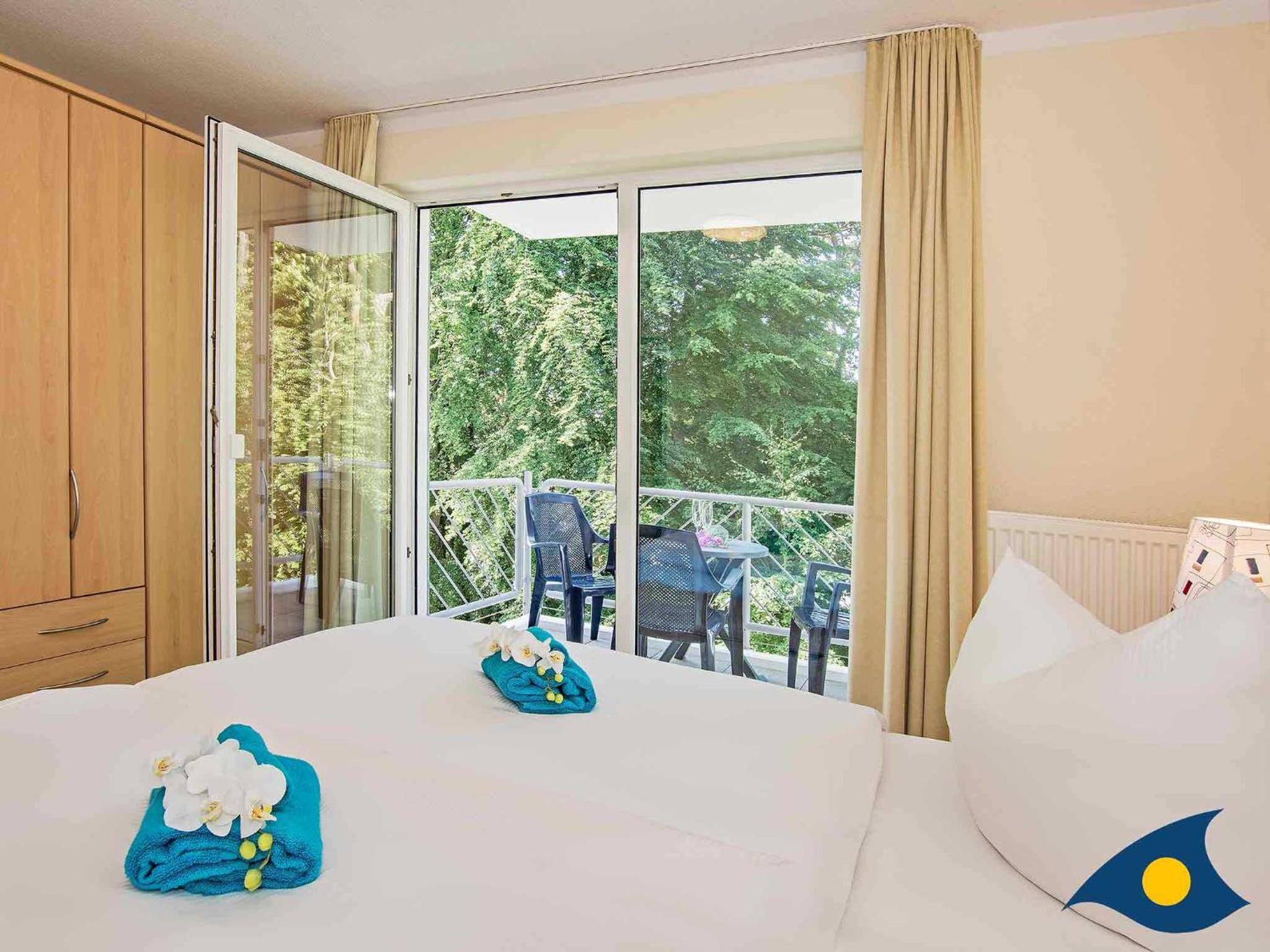 One-Bedroom Apartment with Balcony photo 3