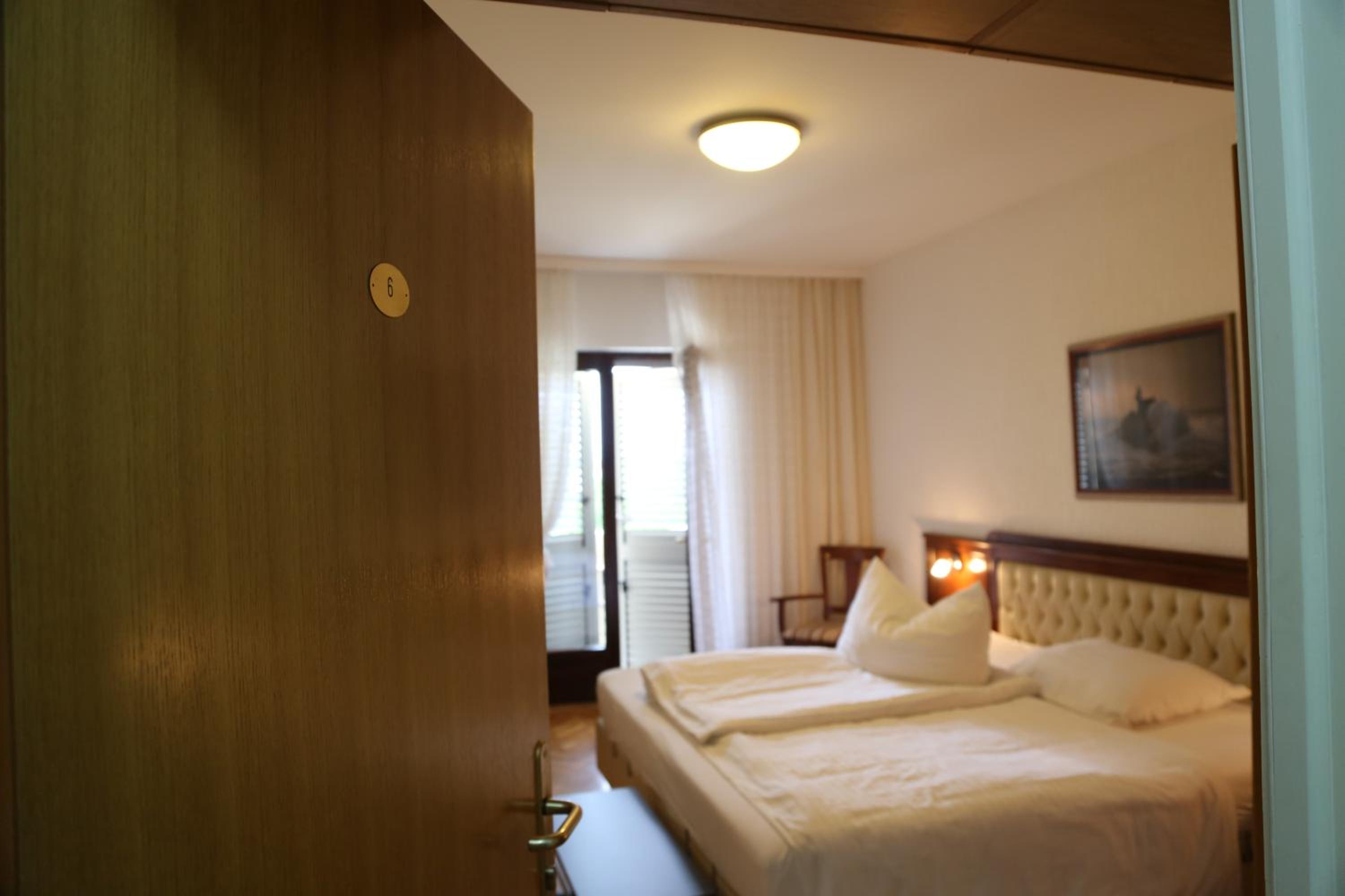 Deluxe Double or Twin Room with Sea View photo 1