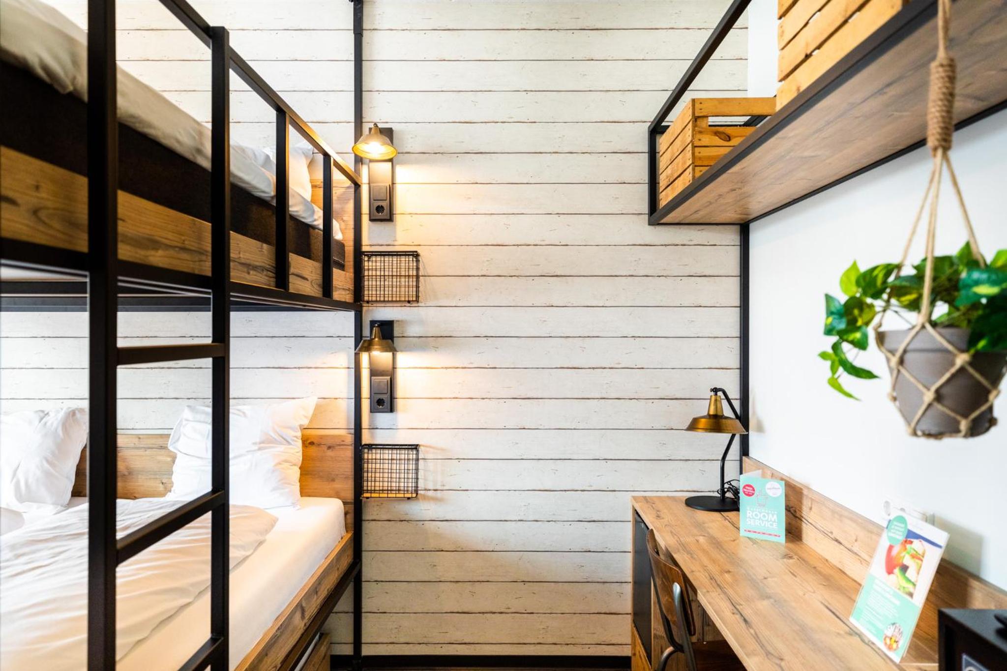 Family Room - 6 Beds photo 3