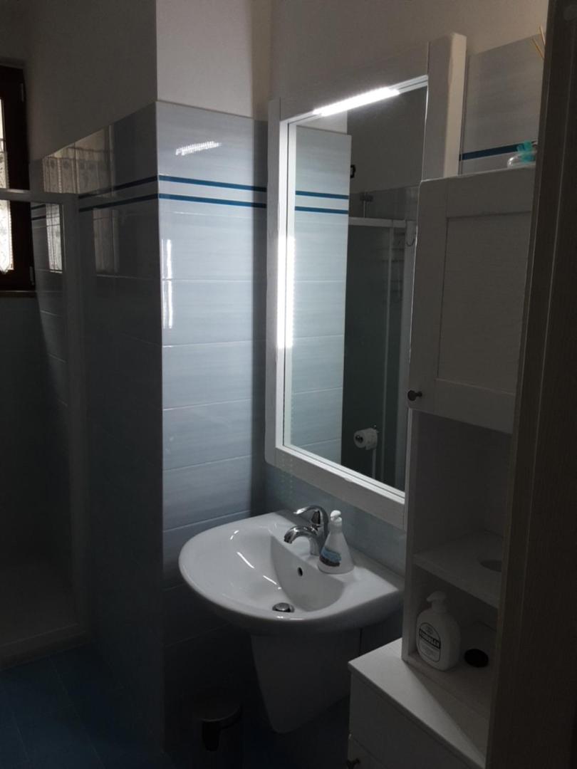 Double Room - Photo 7